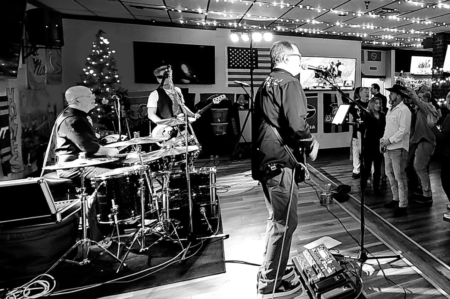 Live Music Dave Hunter Trio