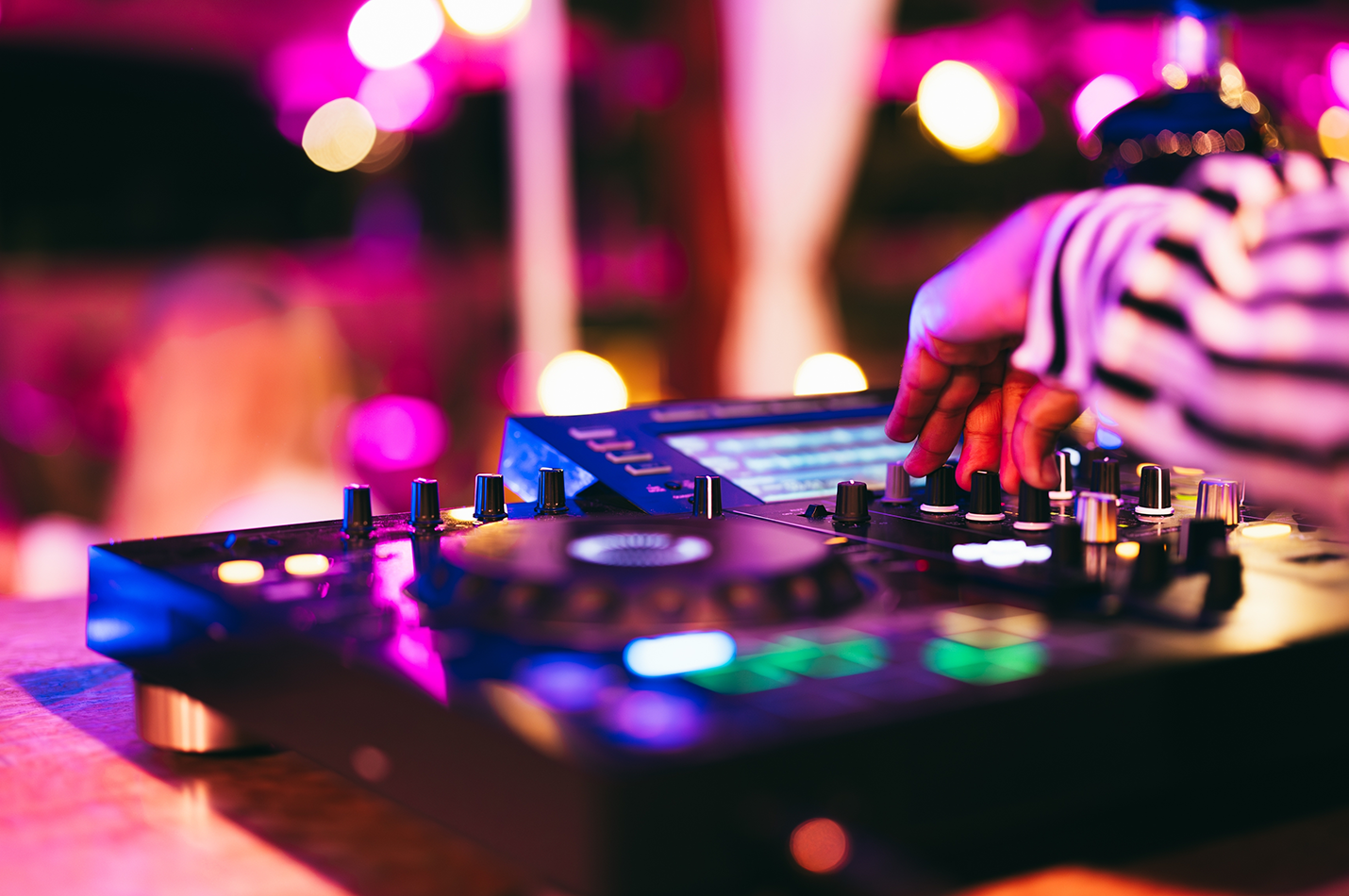 Live Music DJ Angel Ortiz