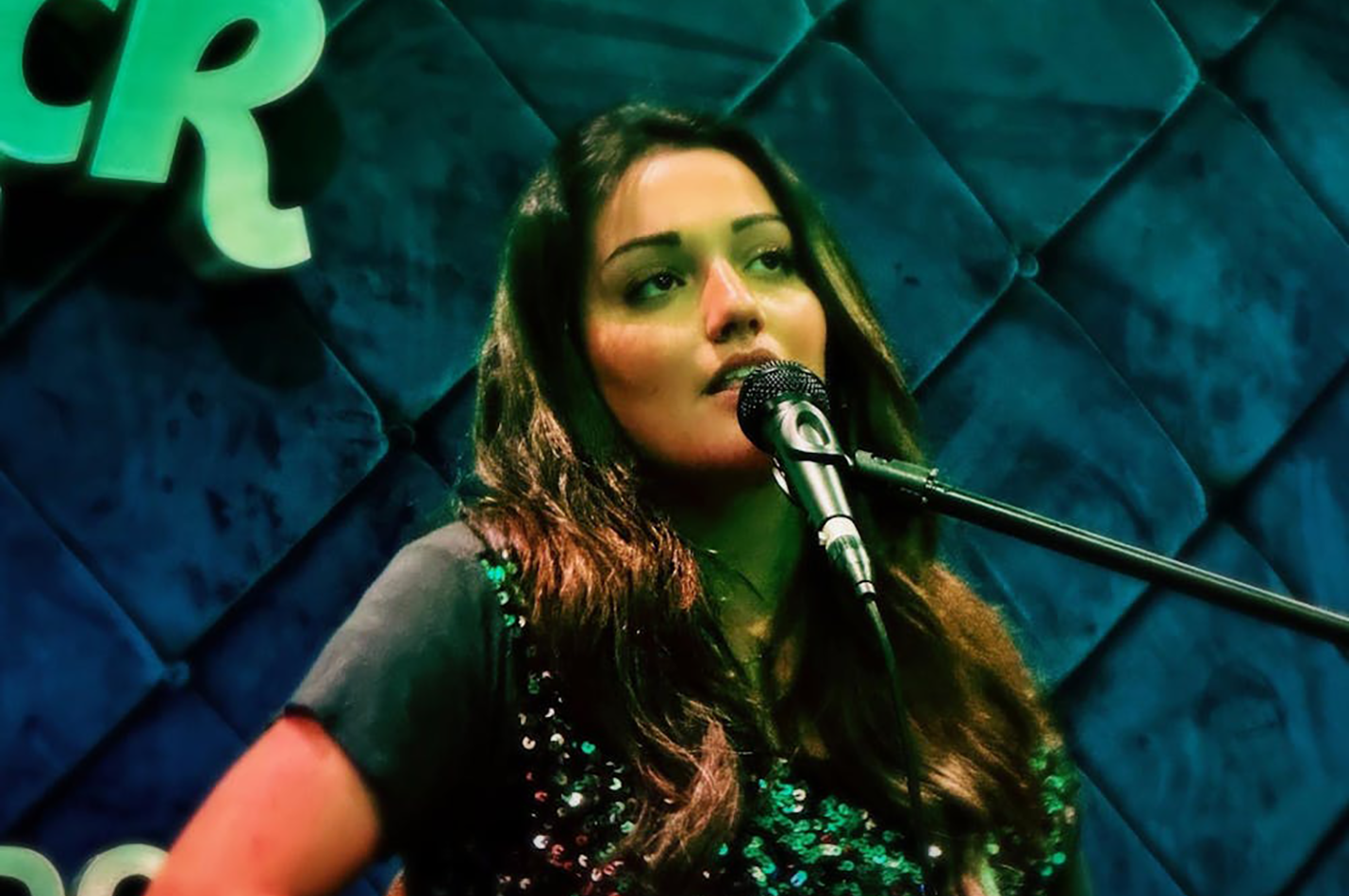 Live Music Farah Camille