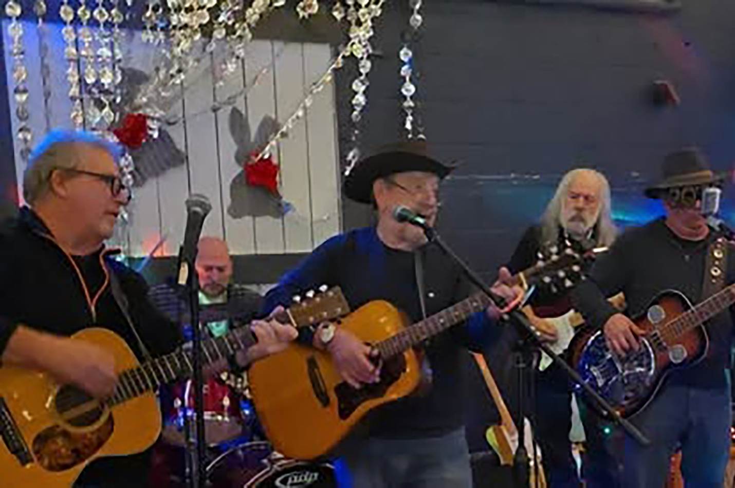 Live Music Steve Pugh & Friends