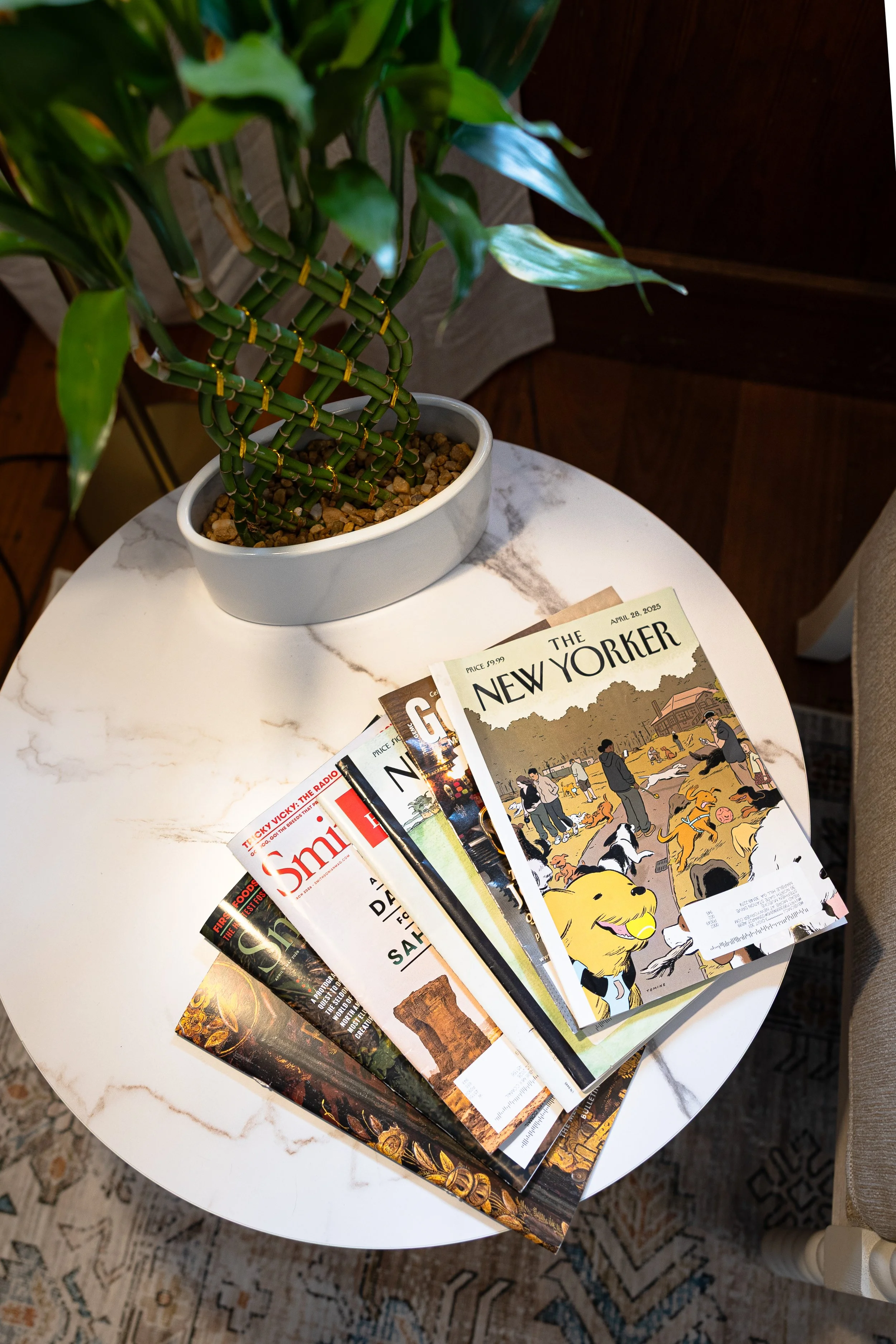 Magazines and waiting room table at Bobb Dental