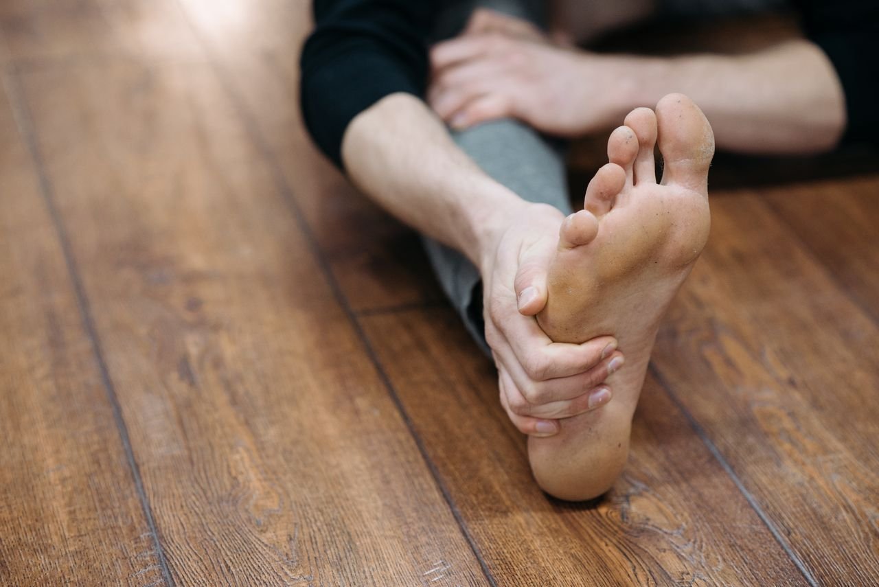 Cupping therapy for plantar fasciitis at Los Angeles Clinic for Pain and Anxiety, Beverly Hills