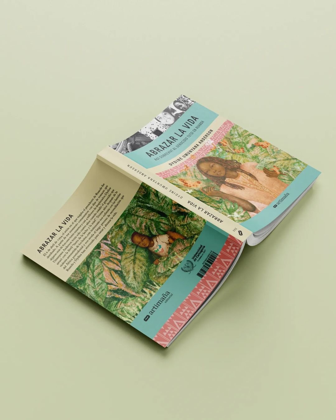 Abrazar La Vida, Spanish edition book photograph by Guiliane Cerón.