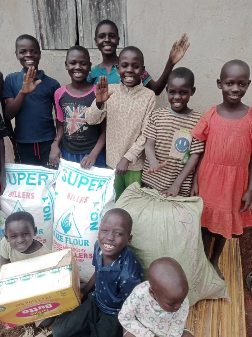 Uganda — children and staff