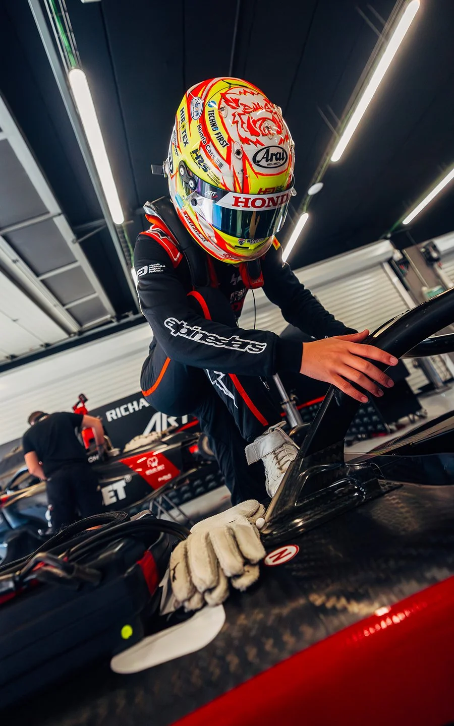 Portrait du pilote Taito Kato réalisé avec ART Grand Prix