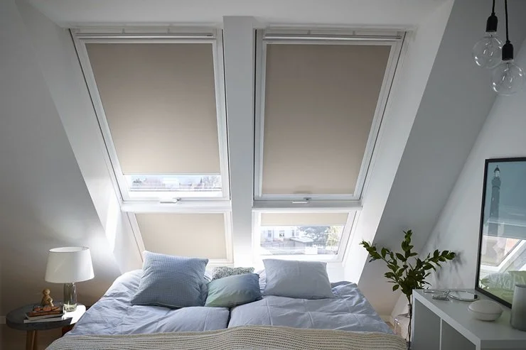 Velux dakraam met verduisteringsgordijn slaapkamer Schoten