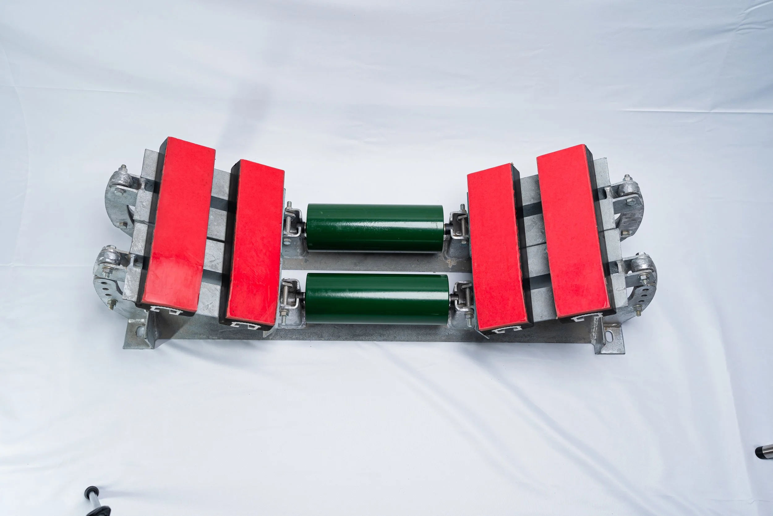 Heavy-duty conveyor impact support