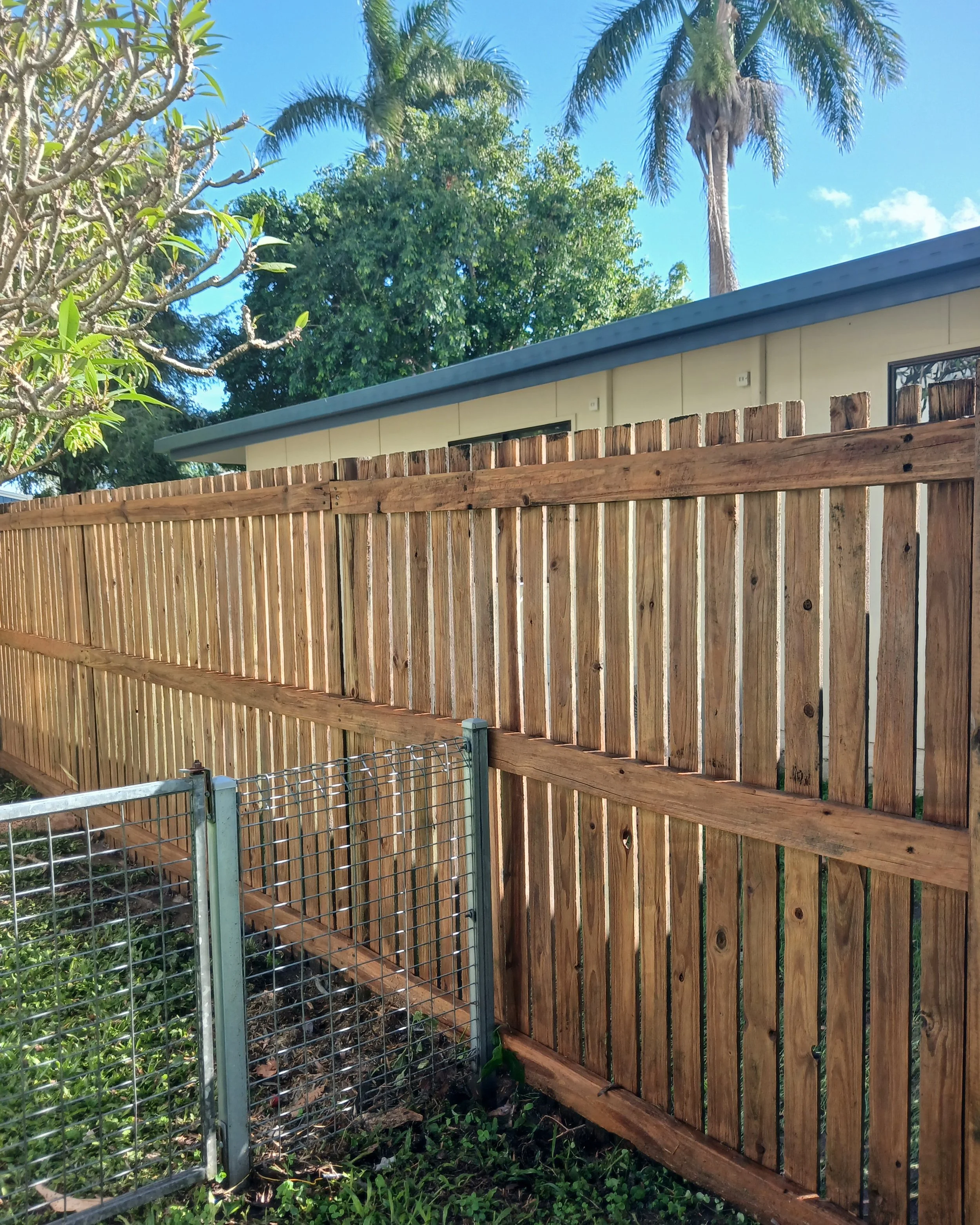 Exterior surface before professional pressure cleaning restoration