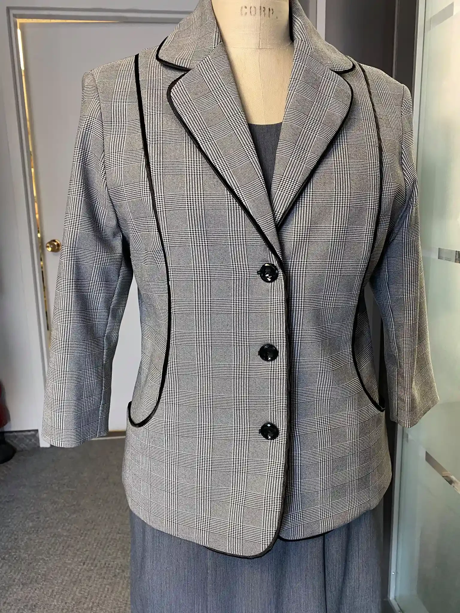 Veston et jupe pour femme — Atelier d'Ilathan