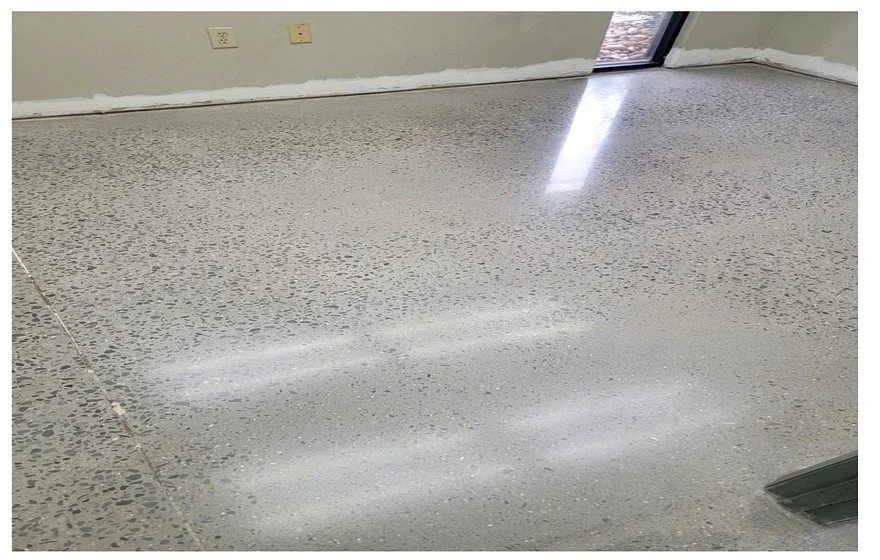 Salt and pepper aggregate polished concrete finish