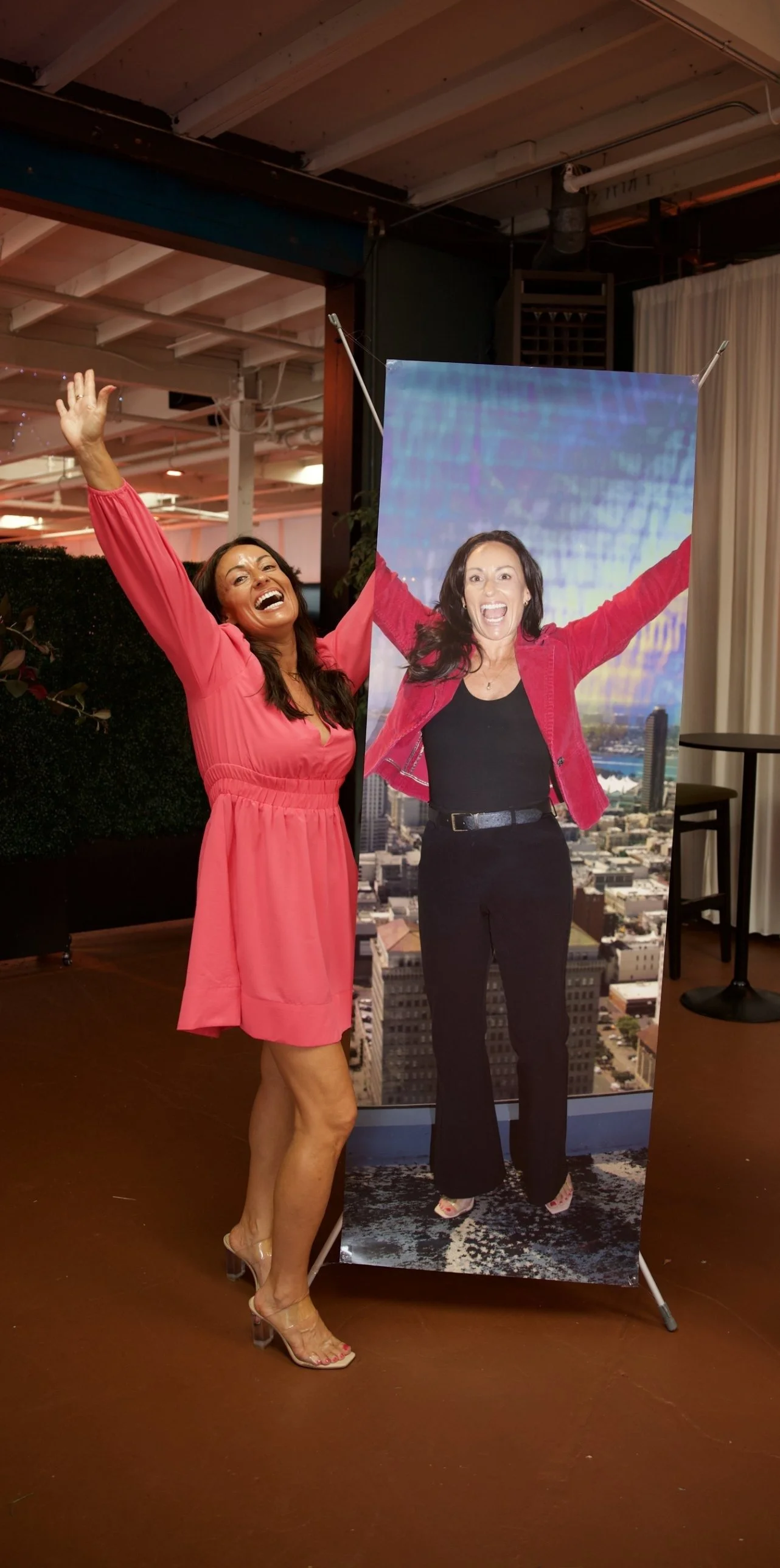 Anette Michelle, arms wide