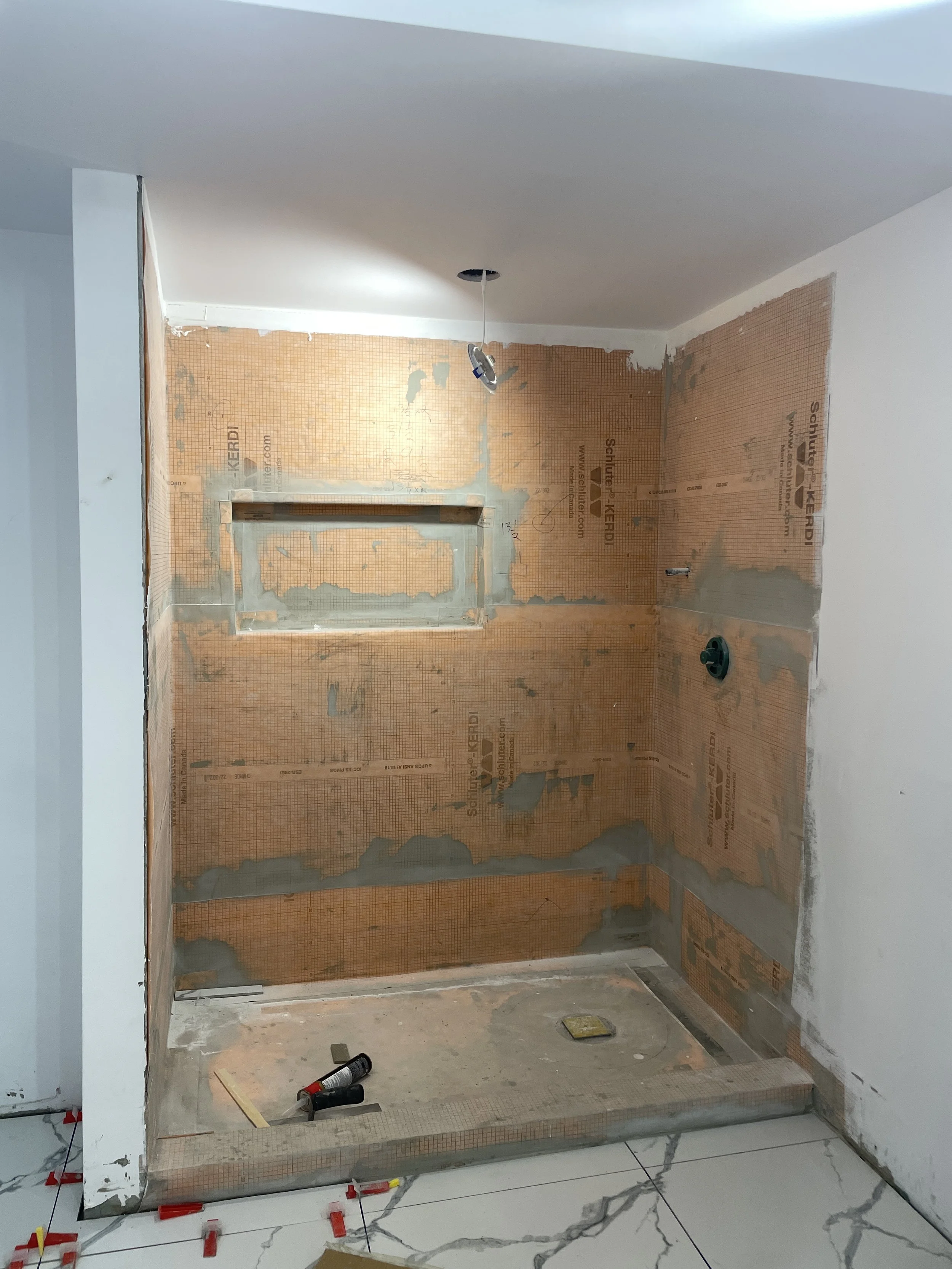 Bathroom before renovation, dated and ready for redesign