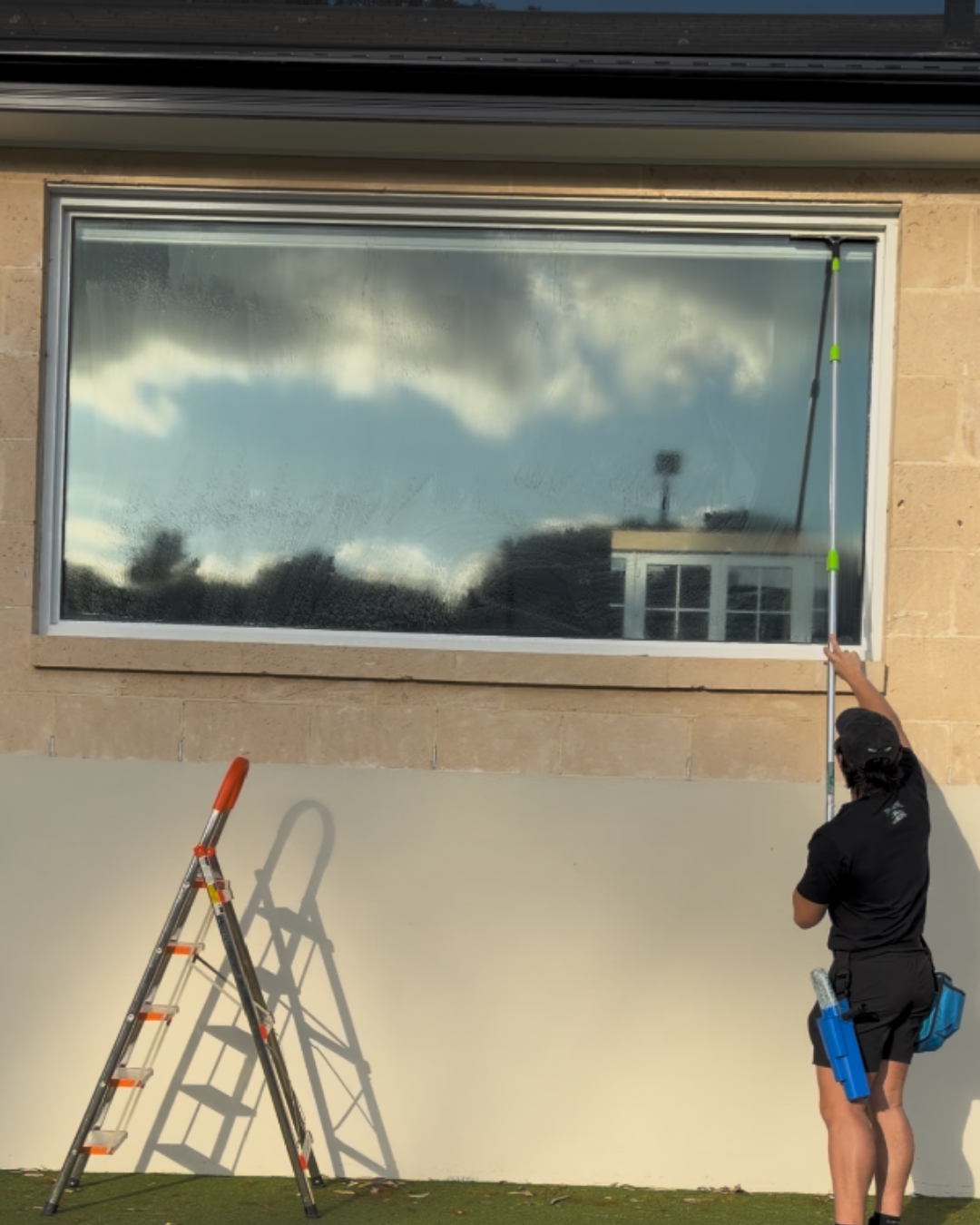 Water-fed pole window cleaning