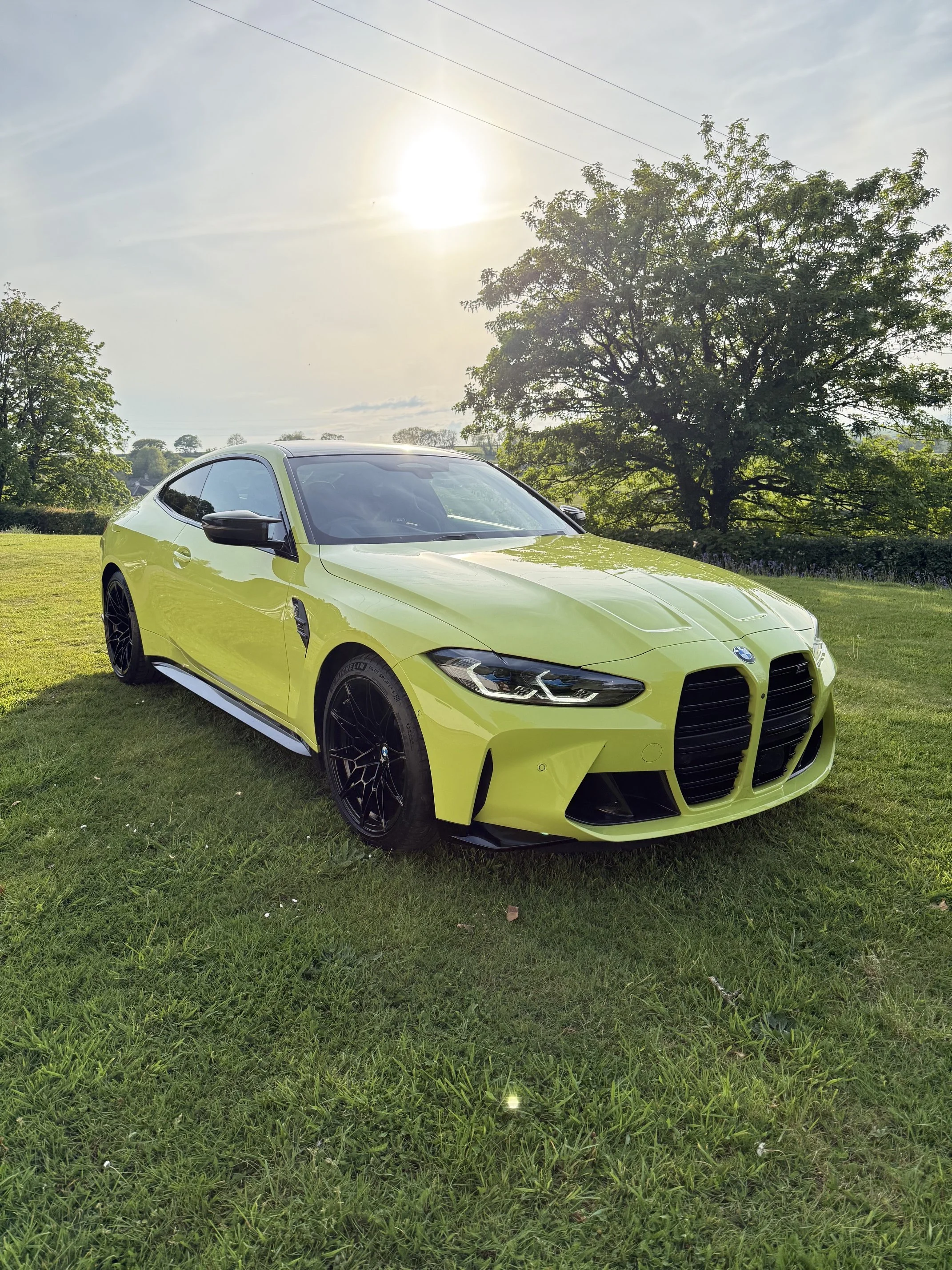 2022 BMW M4 Competition xDrive in São Paulo Yellow