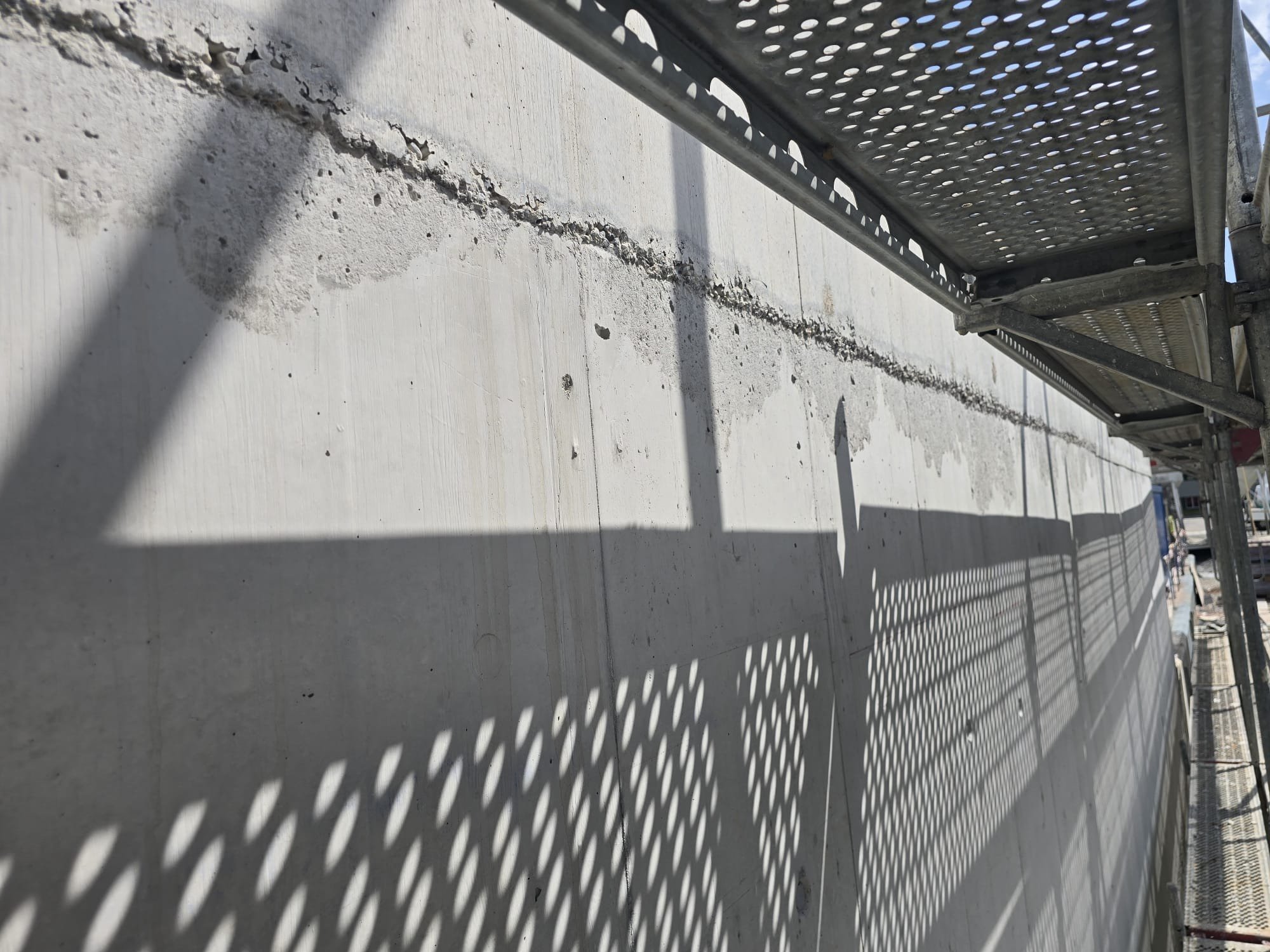 MFH Uster – Garage · Betonkosmetik vorher