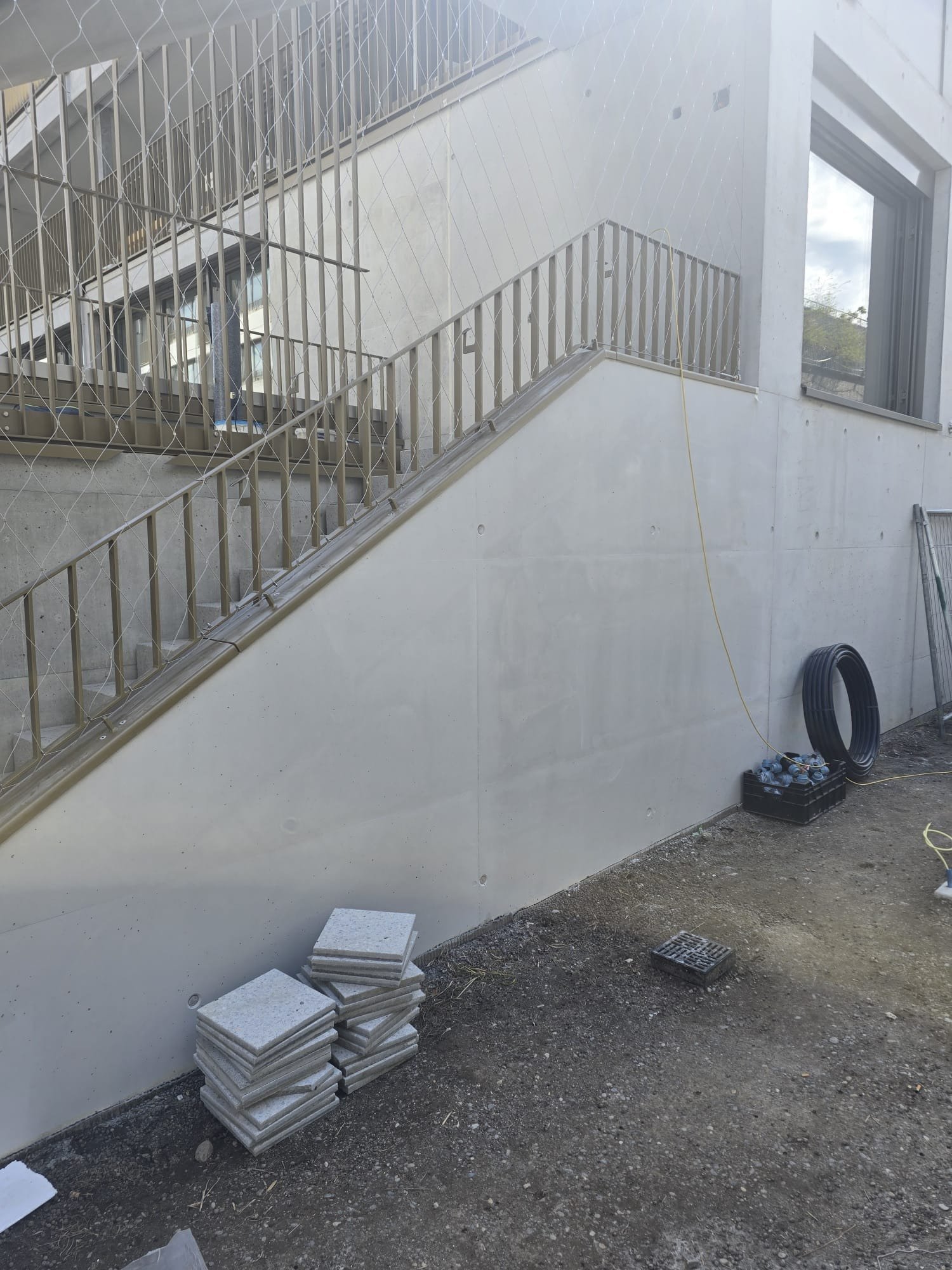 Übergärten – Aussenwand · Lasur nachher