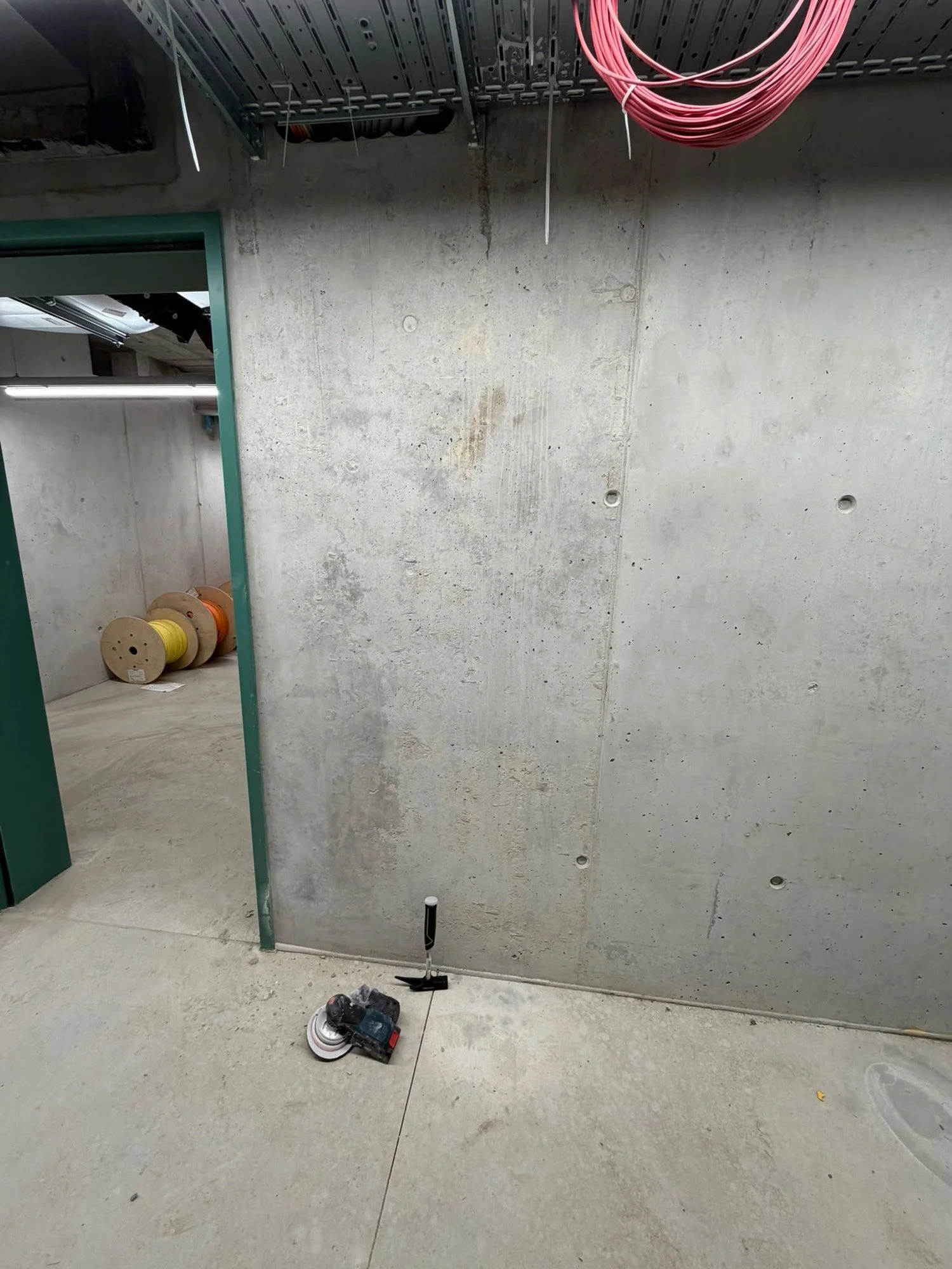 BFS Winterthur – Wand · Betonkosmetik vorher