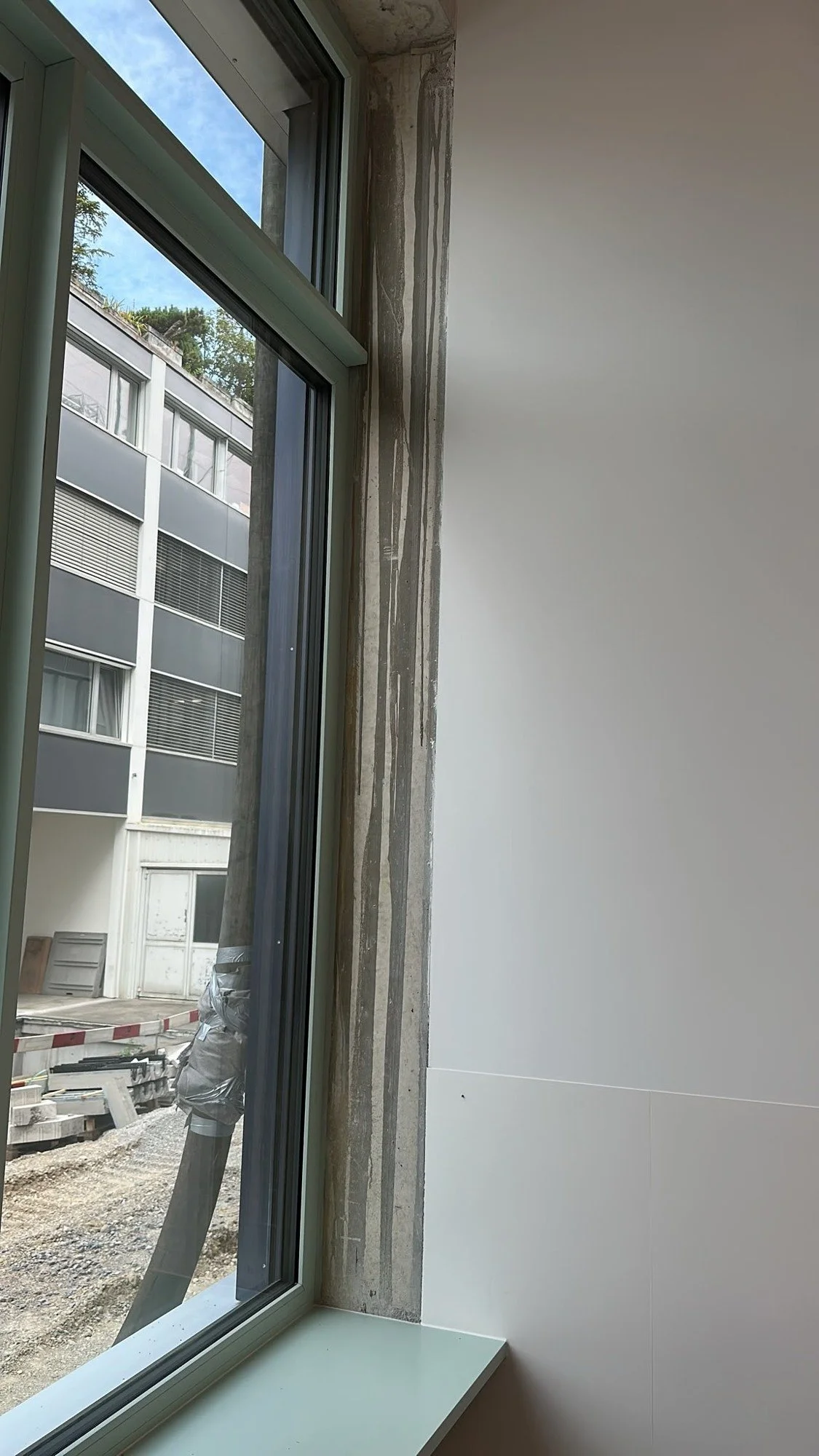 FRZ Dübendorf – Fensterlaibung · Betonkosmetik vorher