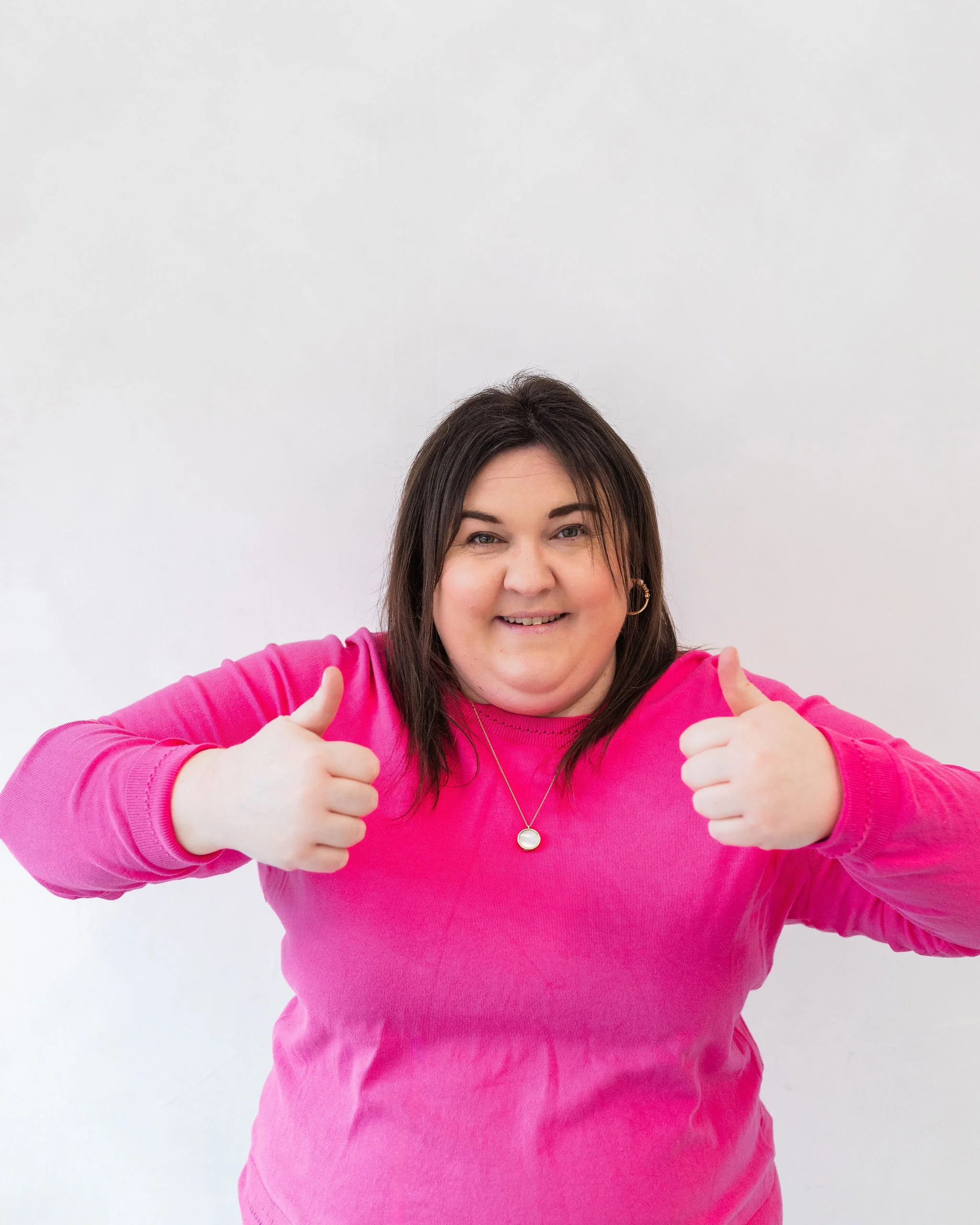 Fiona Fraser thumbs up