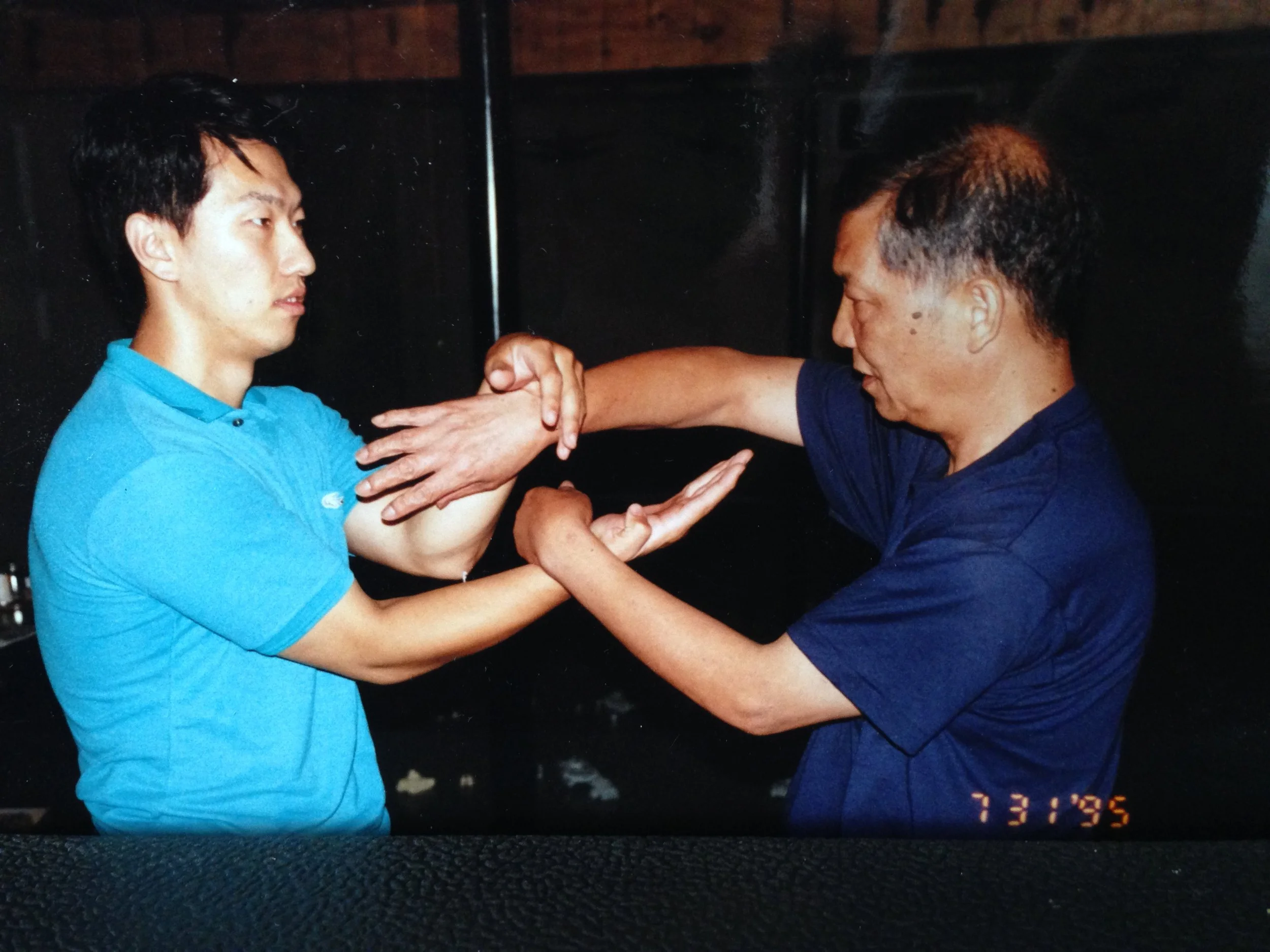 GM Meng having private lessons with GM Ip Ching, the second son of Ip Man, in the 90s.