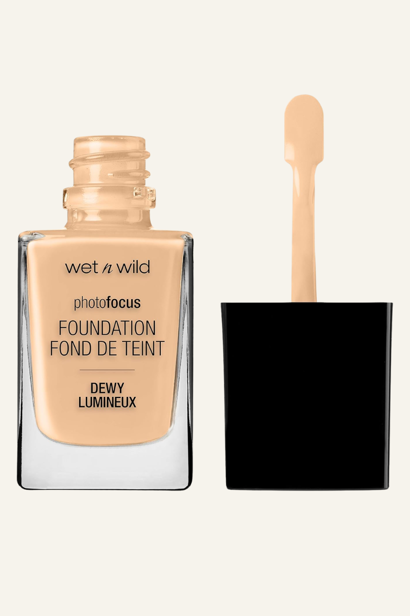 wet n wild Photo Focus Dewy Liquid Foundation