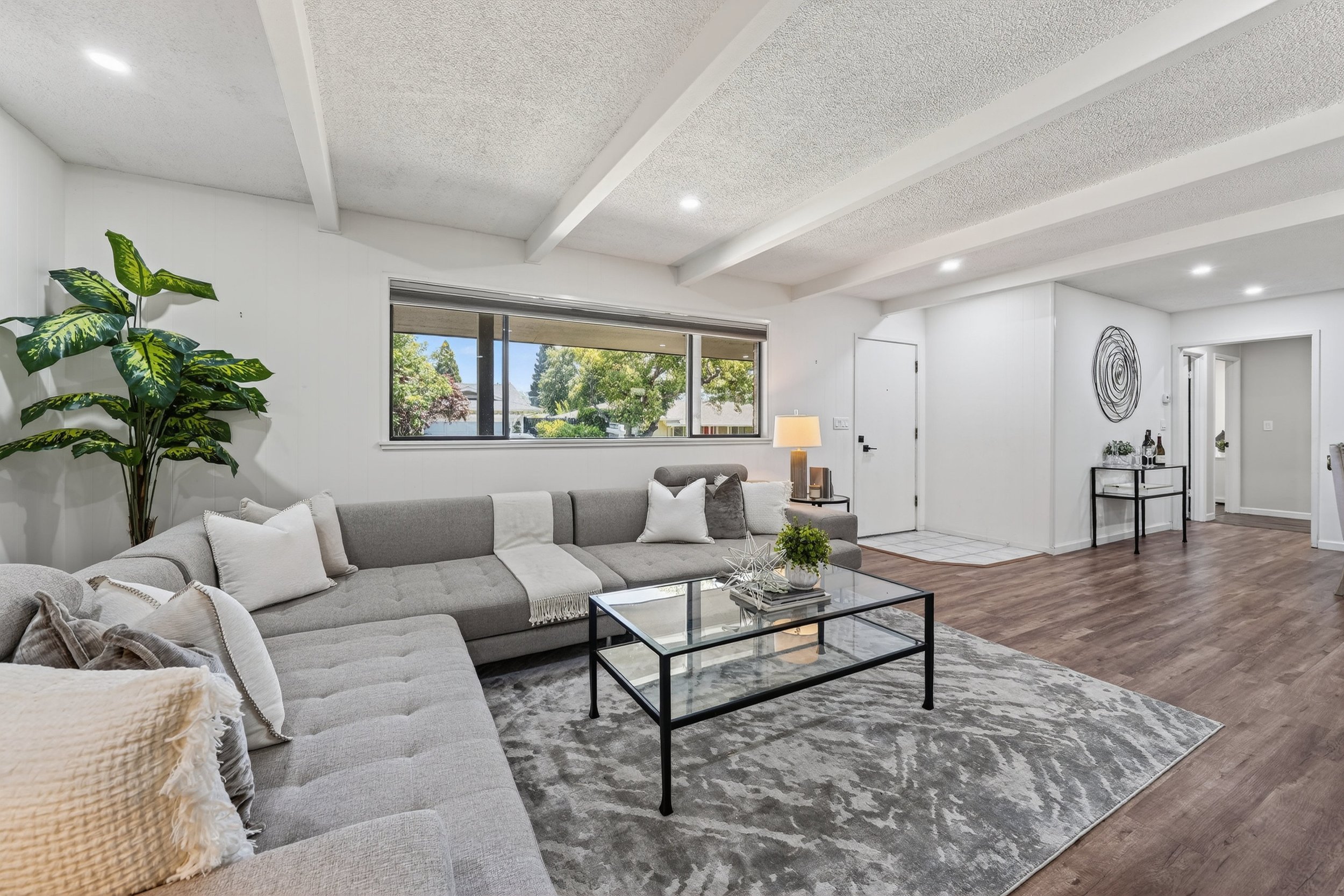 living room at 1819 Spring Mountain Ct.