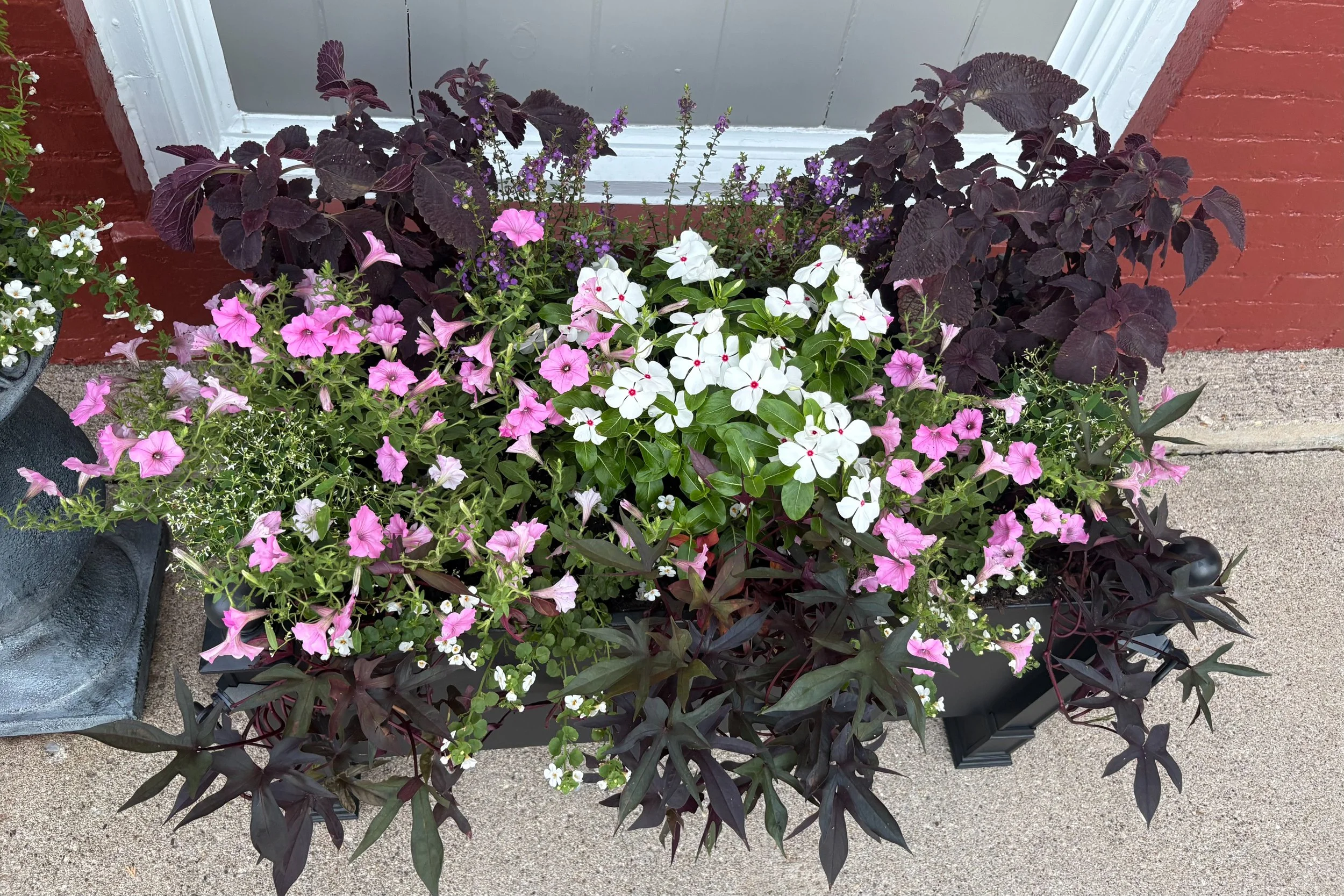 Seasonally styled small business storefront