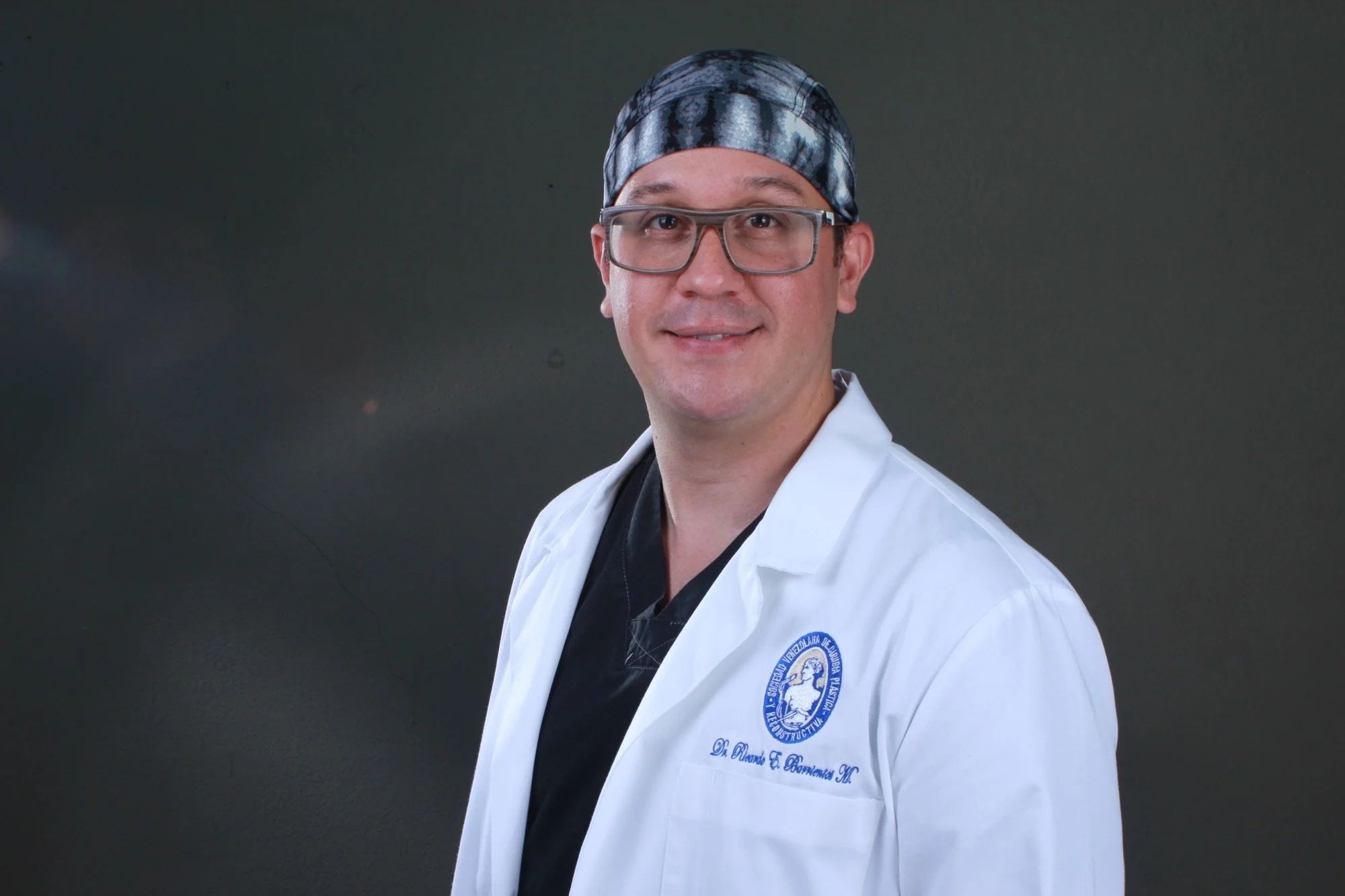Dr. Ricardo Barrientos, aesthetic medicine and plastic surgery specialist
