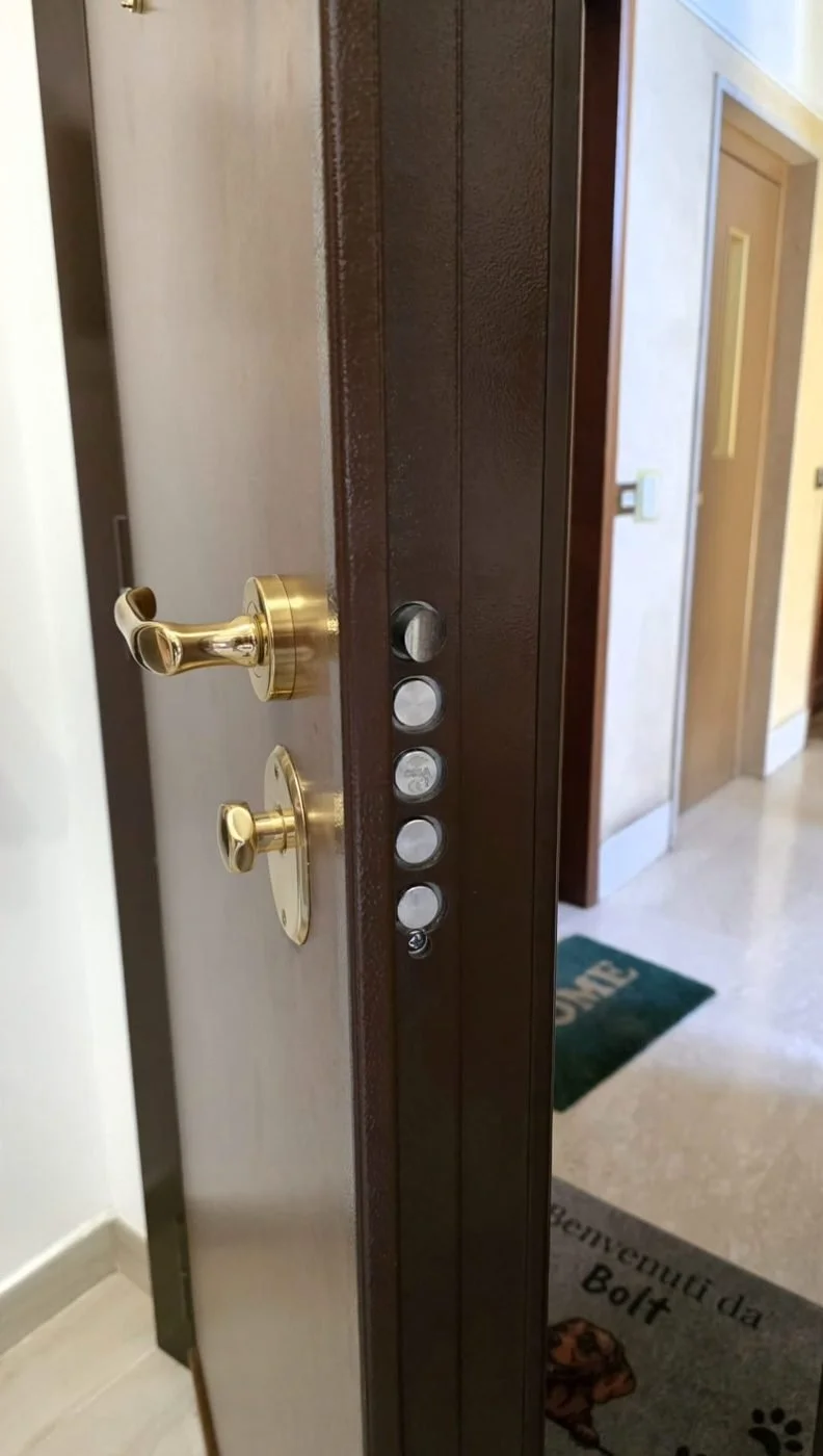 Intervento su serrature e porte – Fabbro Davide, Roma