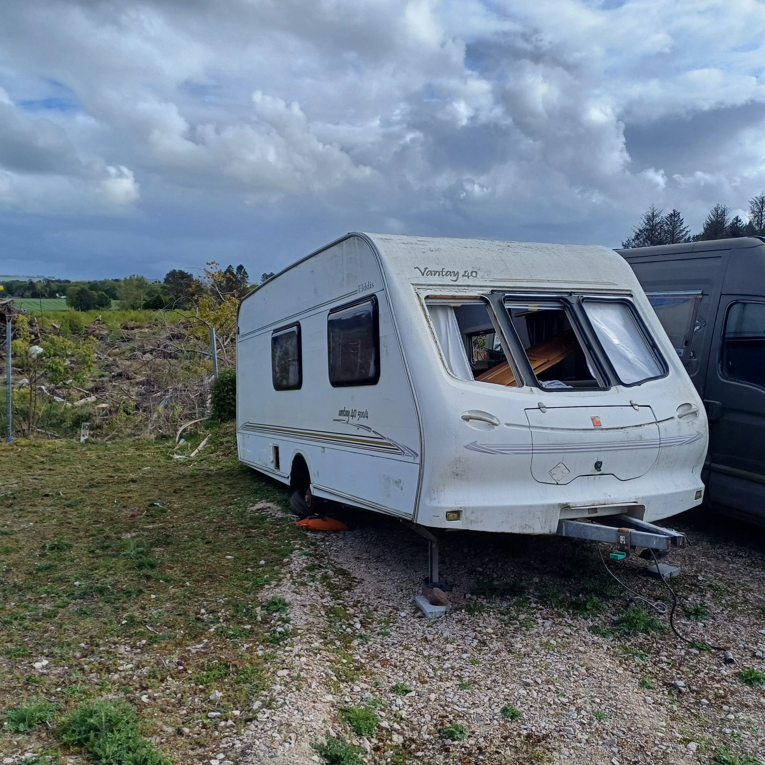 A 2000s Elddis Avante salvaged by Scotia Caravan Salvage