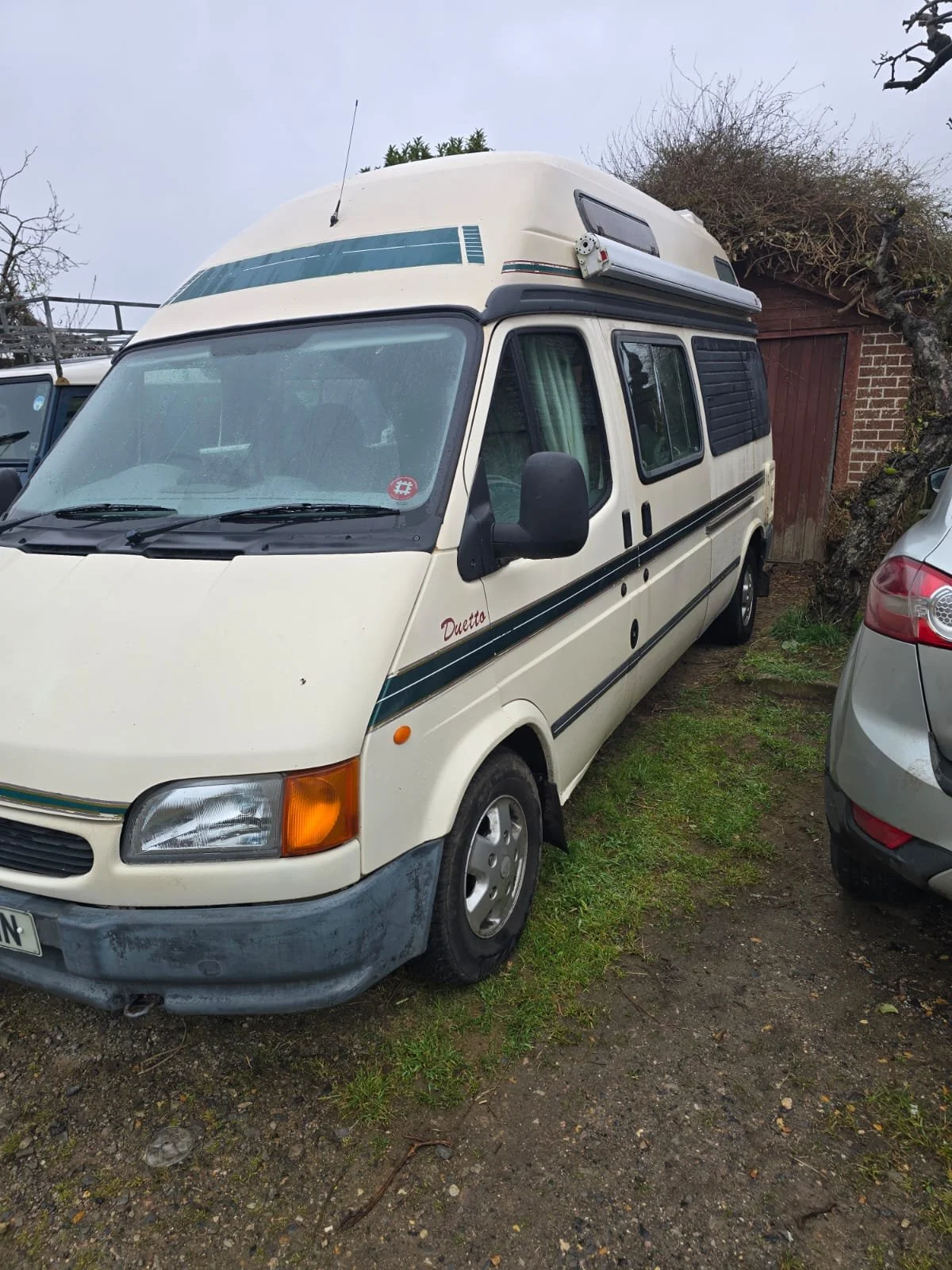 1990s Classic Ford Motorhome Scrap Extraction