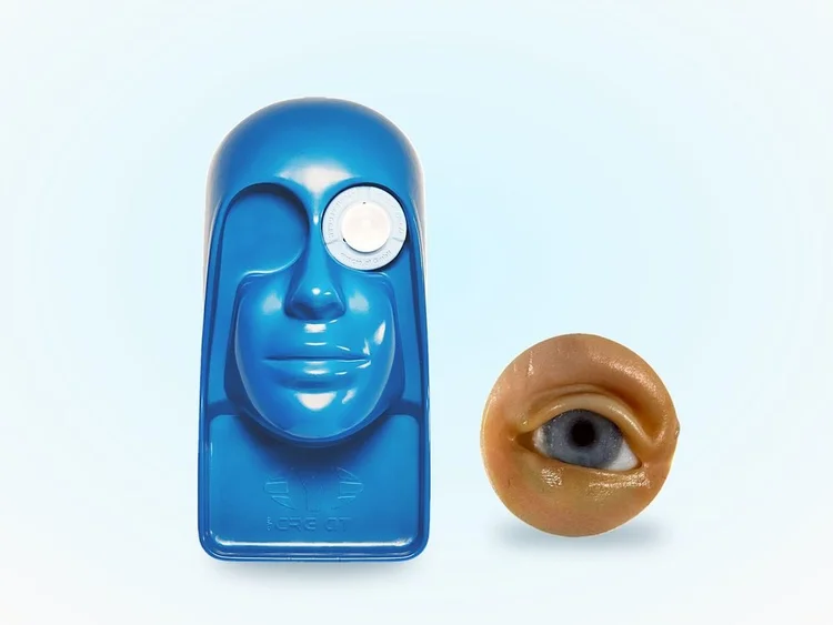 Head 4 Eyes with Eye 4 IntraVitreal Injection and pediatric IVT eye
