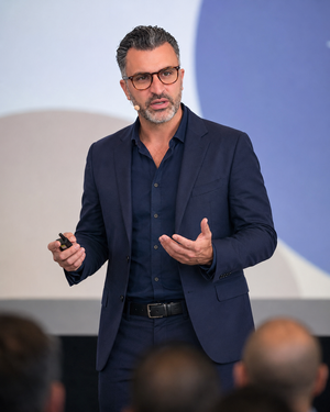 Robin Wilding-Webb — available for speaking and industry events