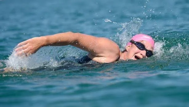 Kirsten Seidel swimming in open water