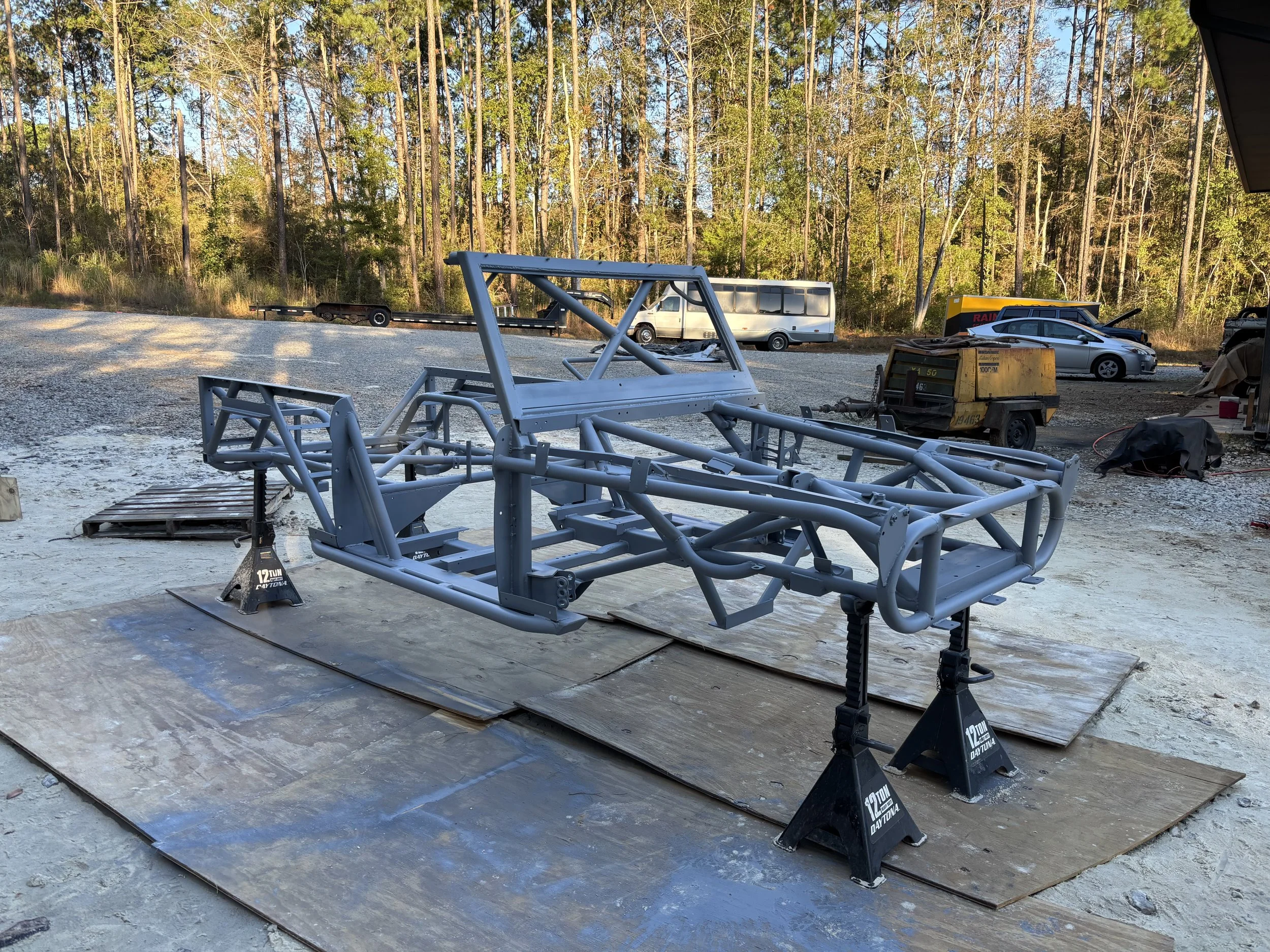.120 wall DOM chassis left view