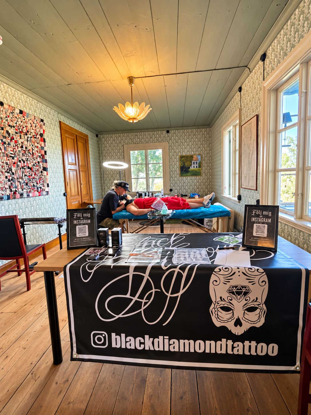 Tatuering under eventet på Hossmo Gård