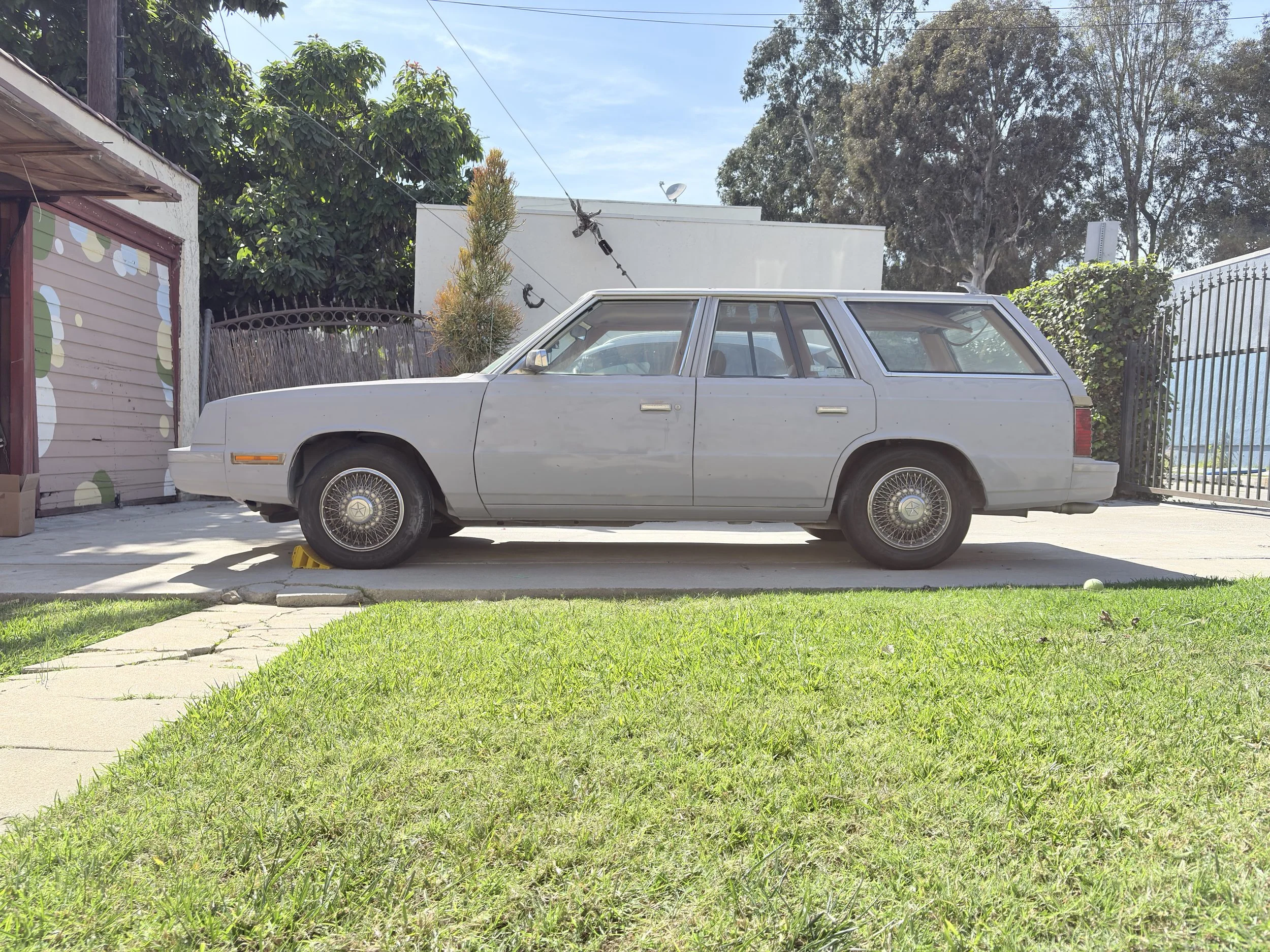 1985 Chrysler Town and Country wagon paint repair