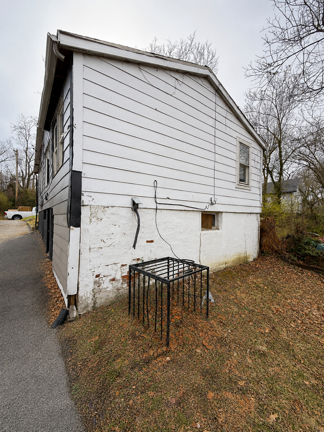 Side exterior thumbnail for ZIP code 63136 home