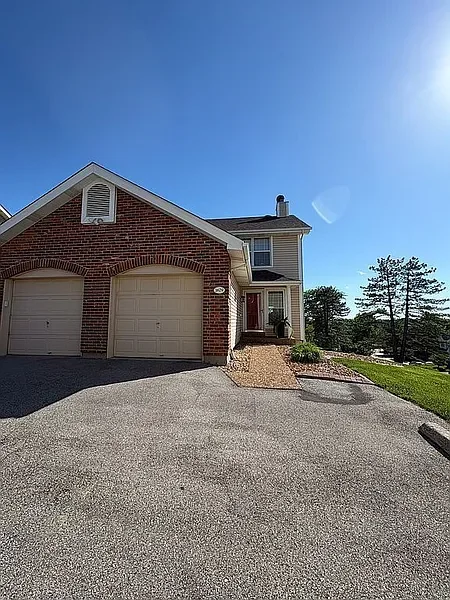 Front exterior of 1679 Mount Vernon Dr