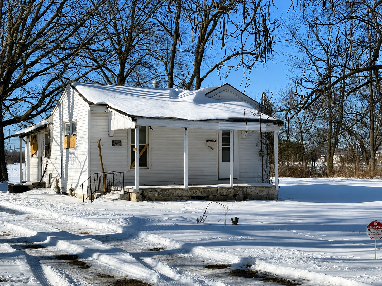 Exterior view of available home in ZIP code 62206