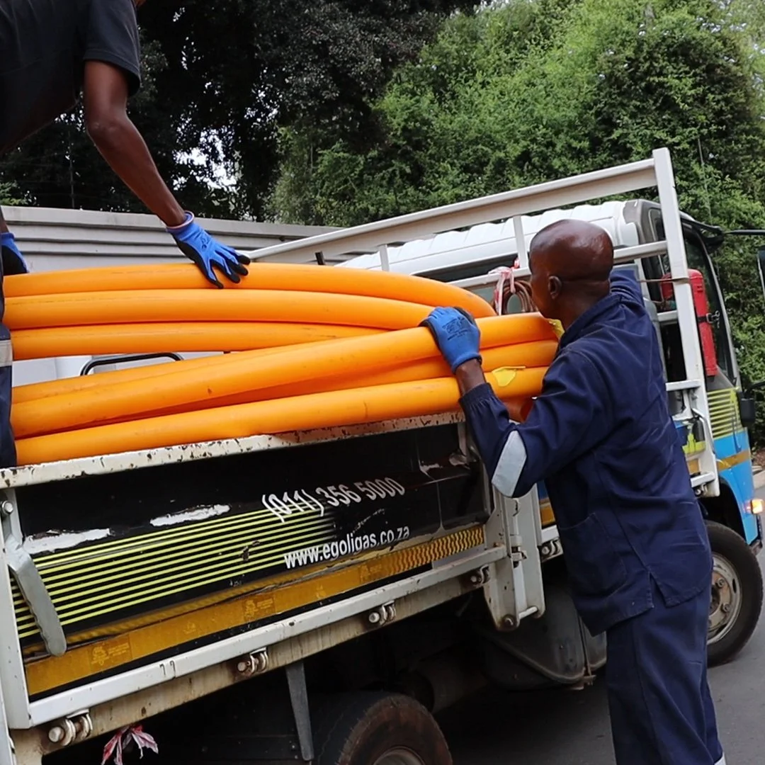 Egoli Gas Truck Orange Pipes