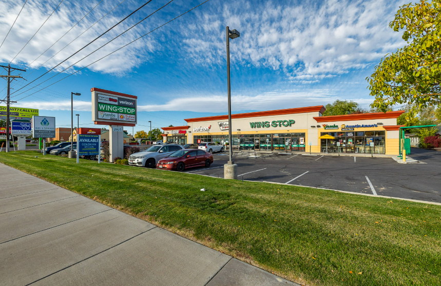 12th Ave Retail Strip