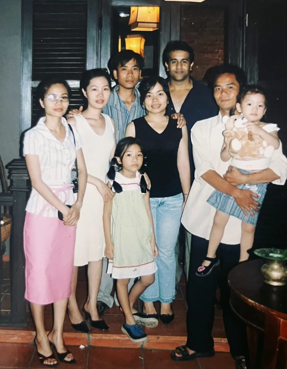 Omar với gia đình Việt Nam, ba mươi năm trước