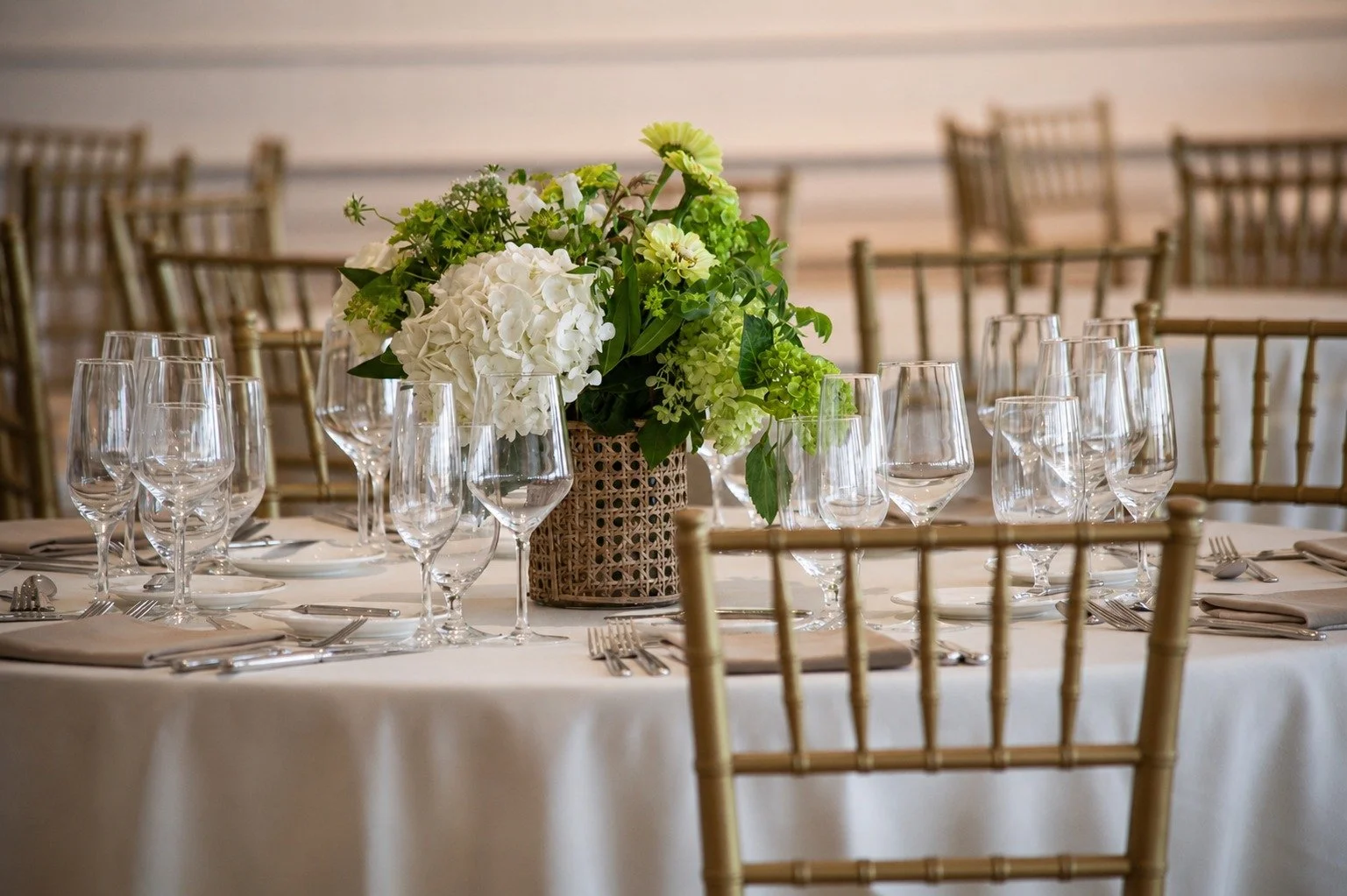 Indoor wedding table at The Inn at Longshore