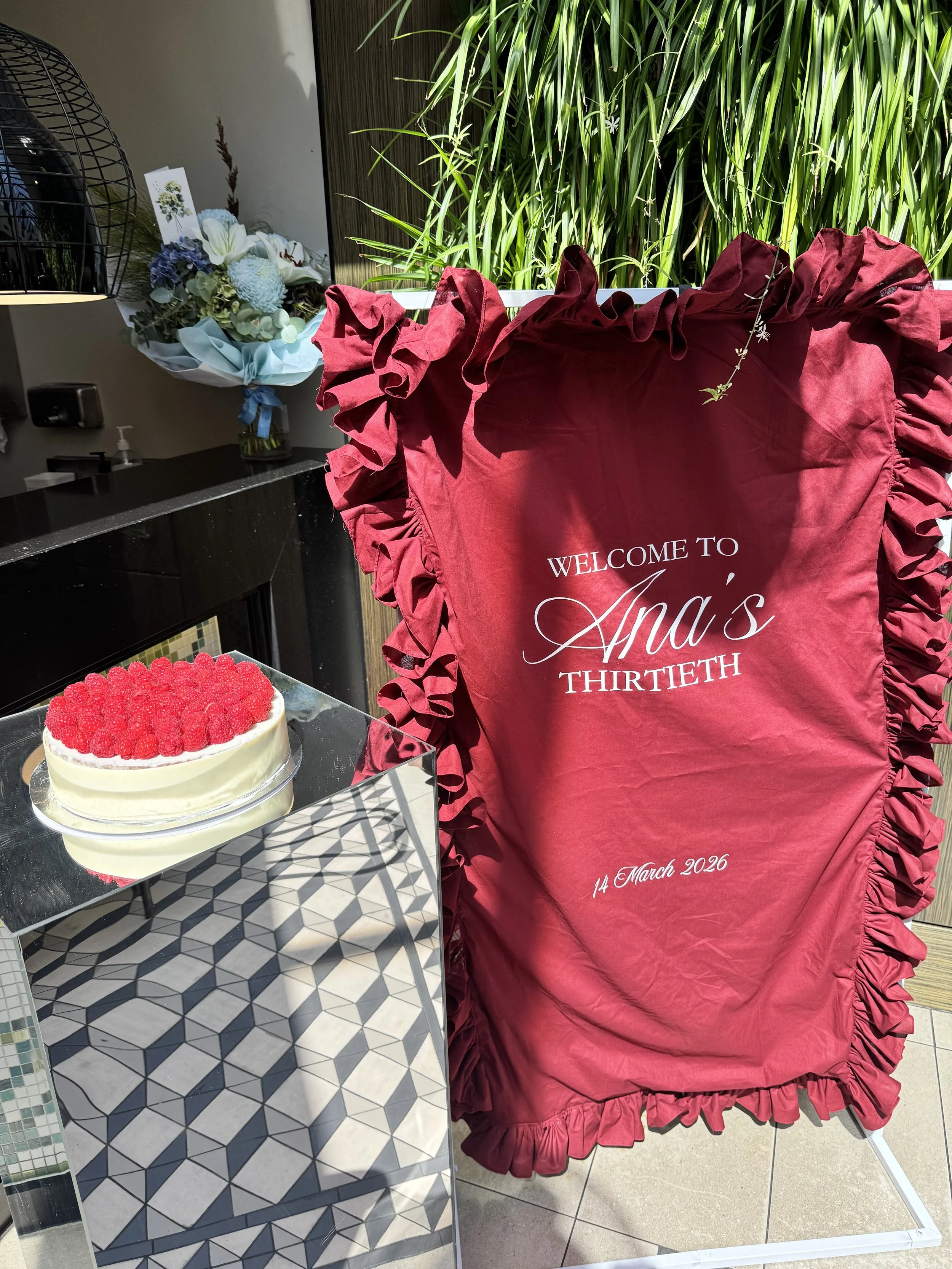 Ruffle Sign