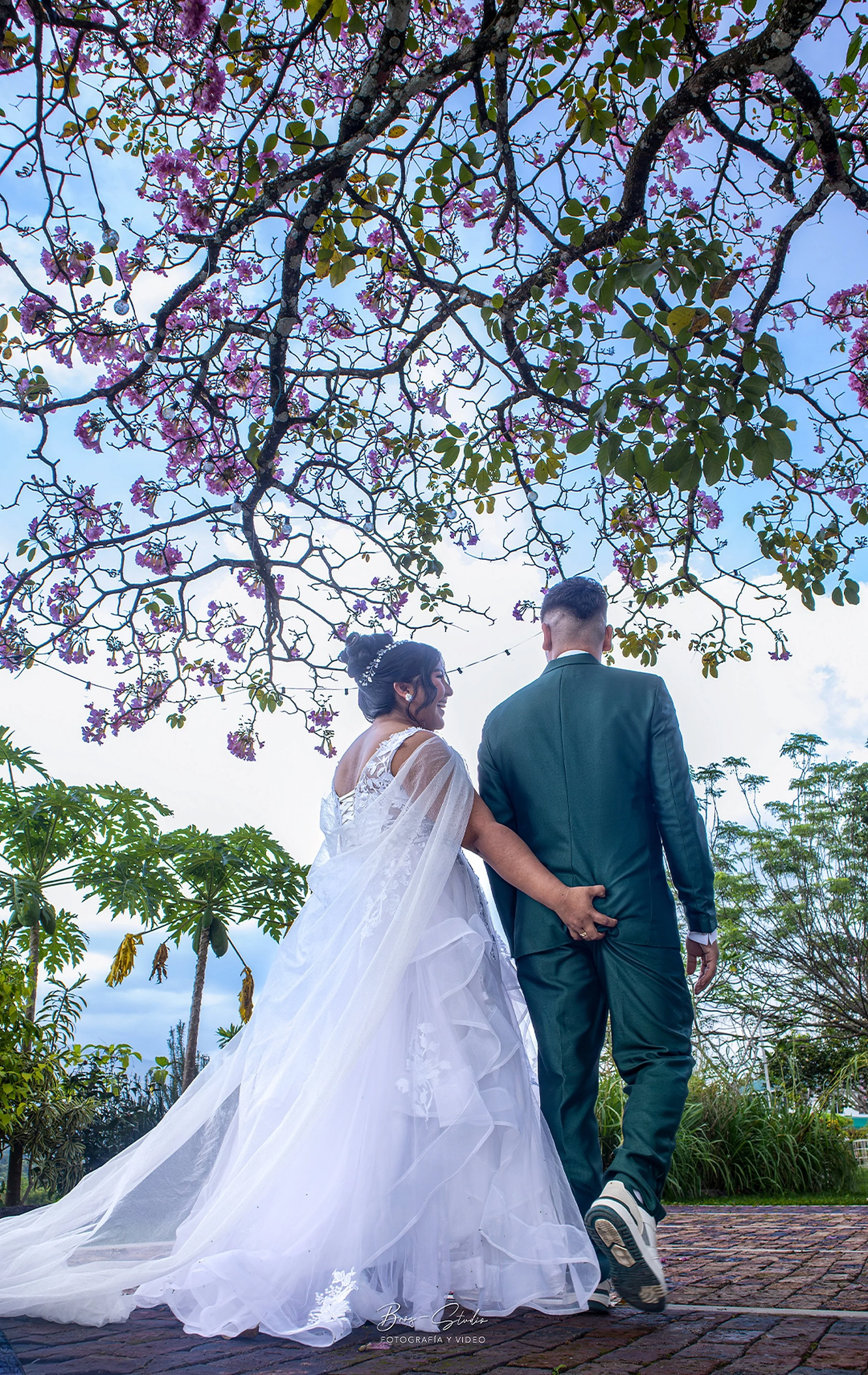 Wedding photography by Bros Studio MT — Walking Together