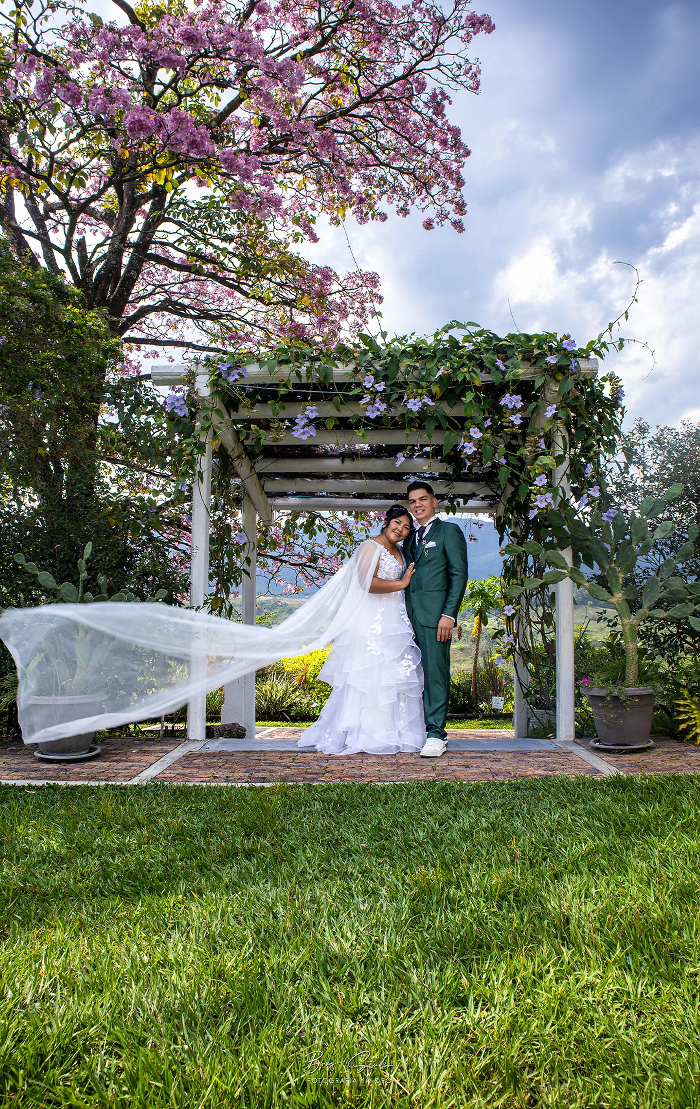 Wedding photography by Bros Studio MT — Tenderness