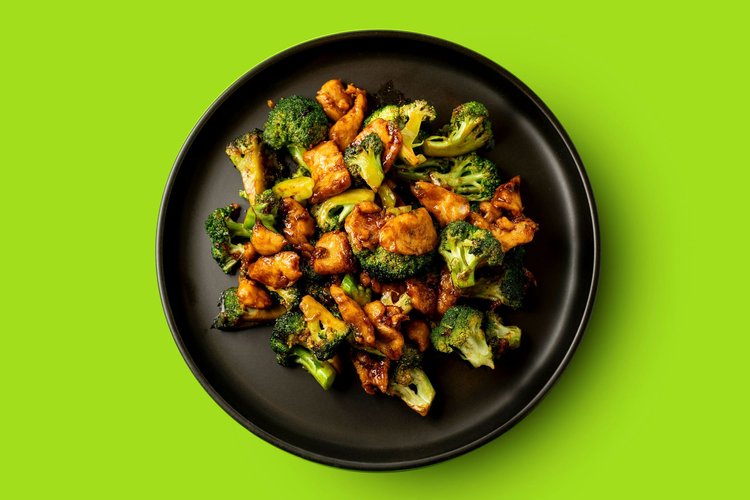 Chicken with Broccoli in Brown Sauce