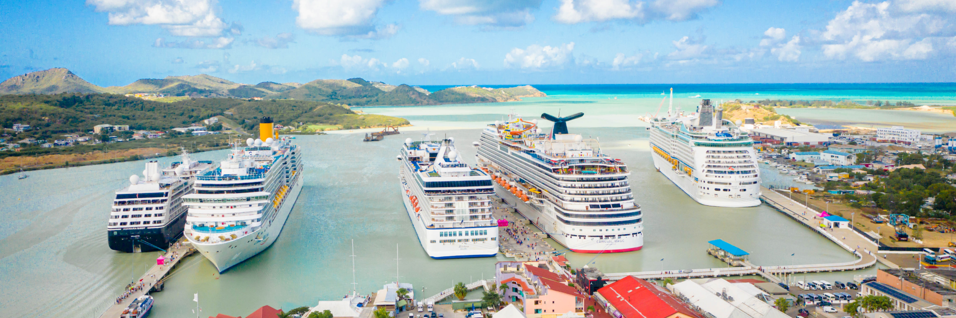 Cruise ships in St. John&rsquo;s, Antigua