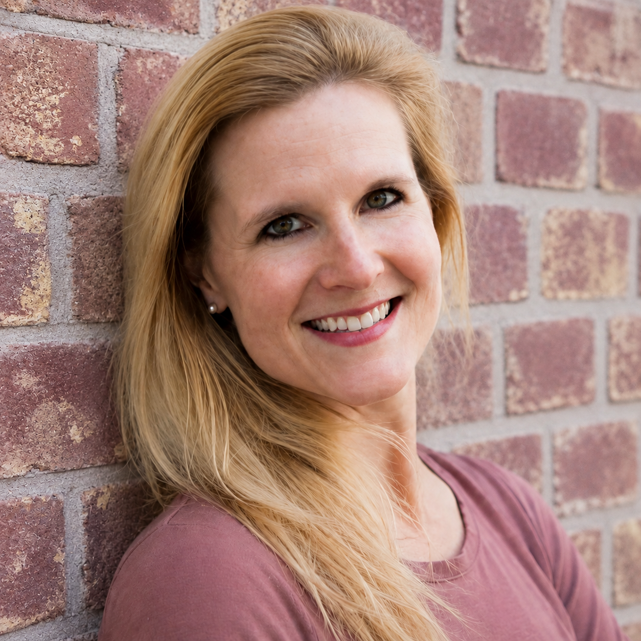 Dr. Lea Velez, LMSW, associate clinician at Trust Her Process, Texas
